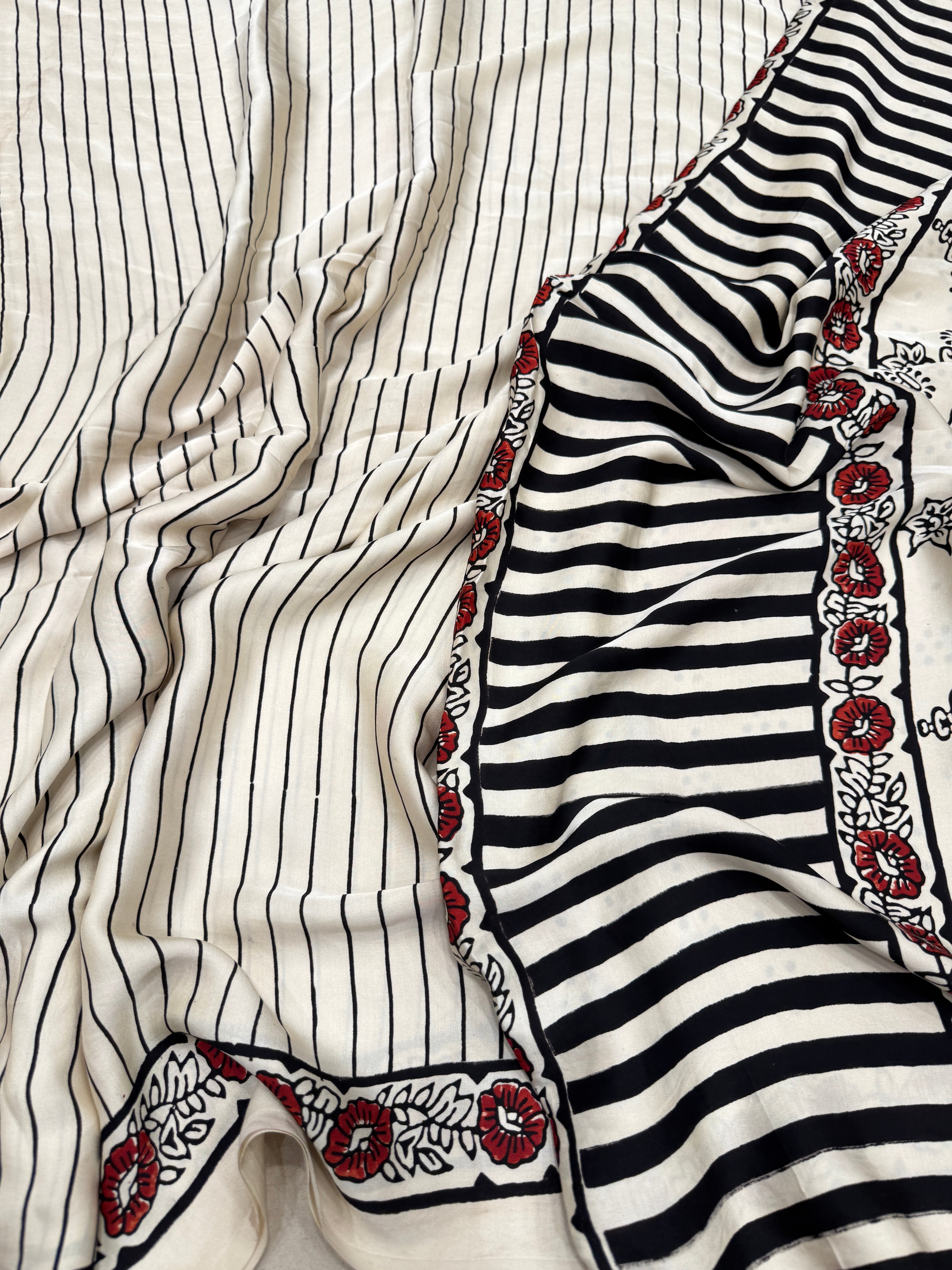 White Contemporary Ajrakh Block Print Hand Pure Gajji Silk Saree