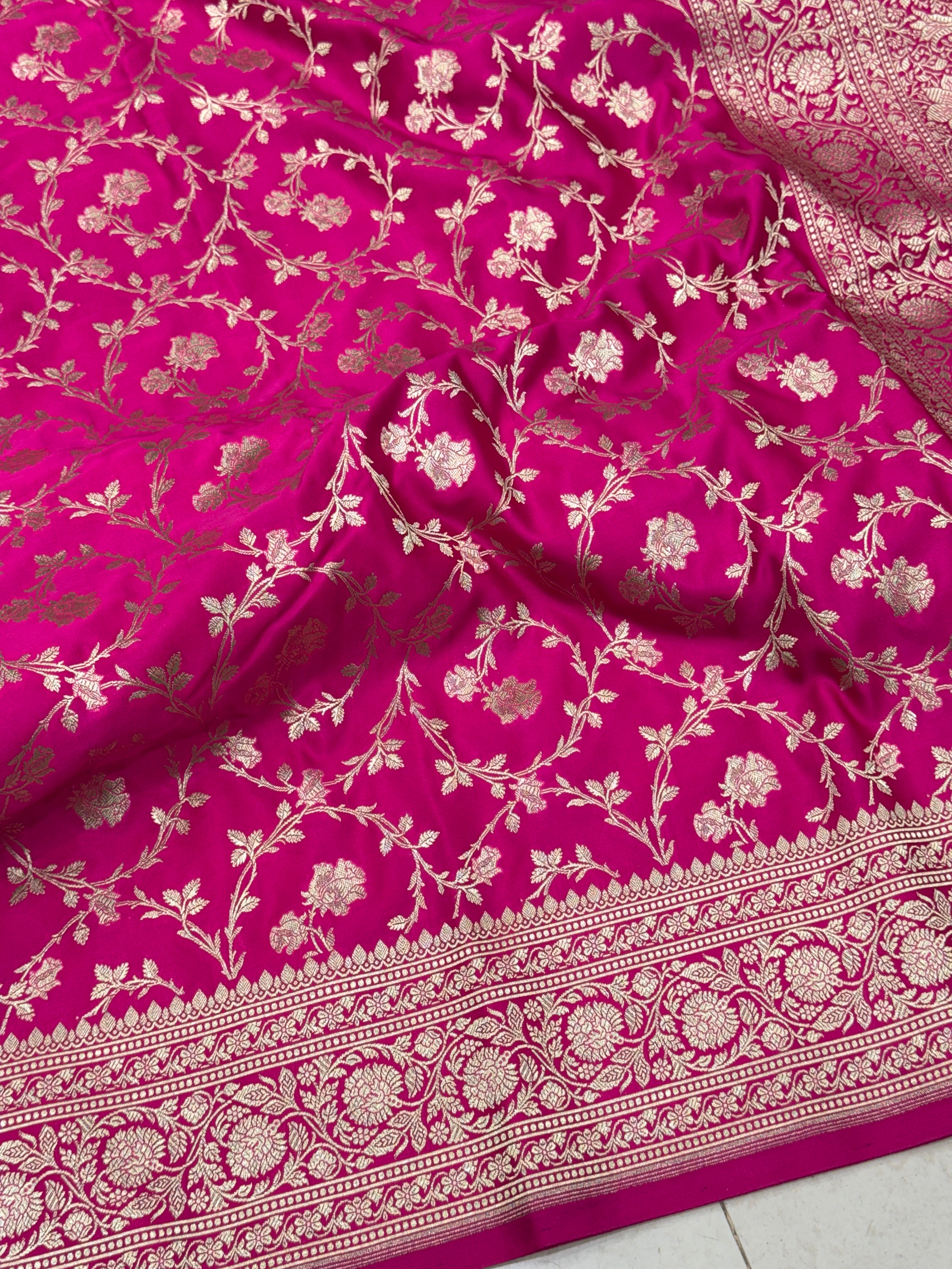 Rani Budding Rose Jaal Banarasi Silk Saree