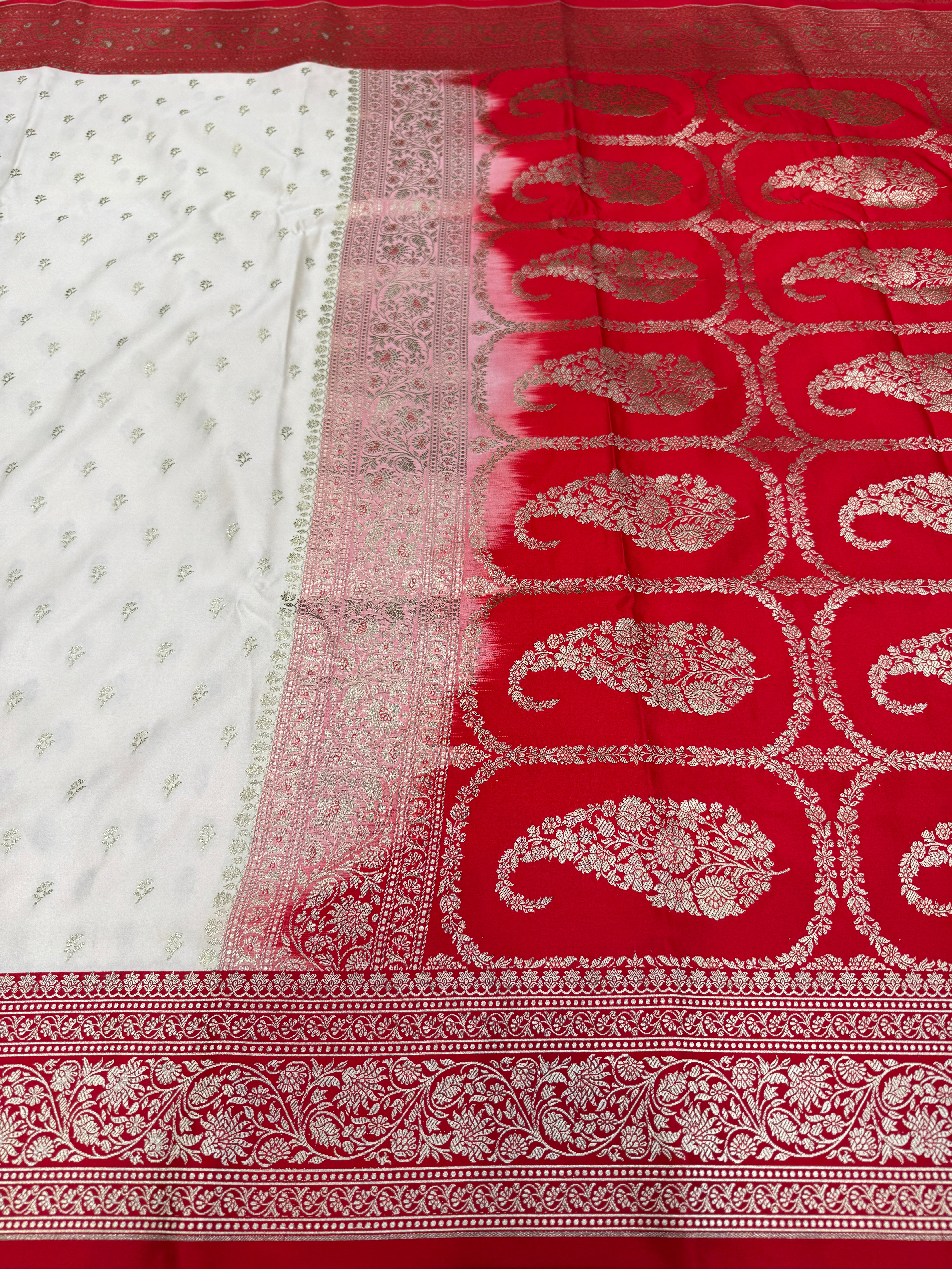 Moti White Red Pallu Banarasi Buttis Saree