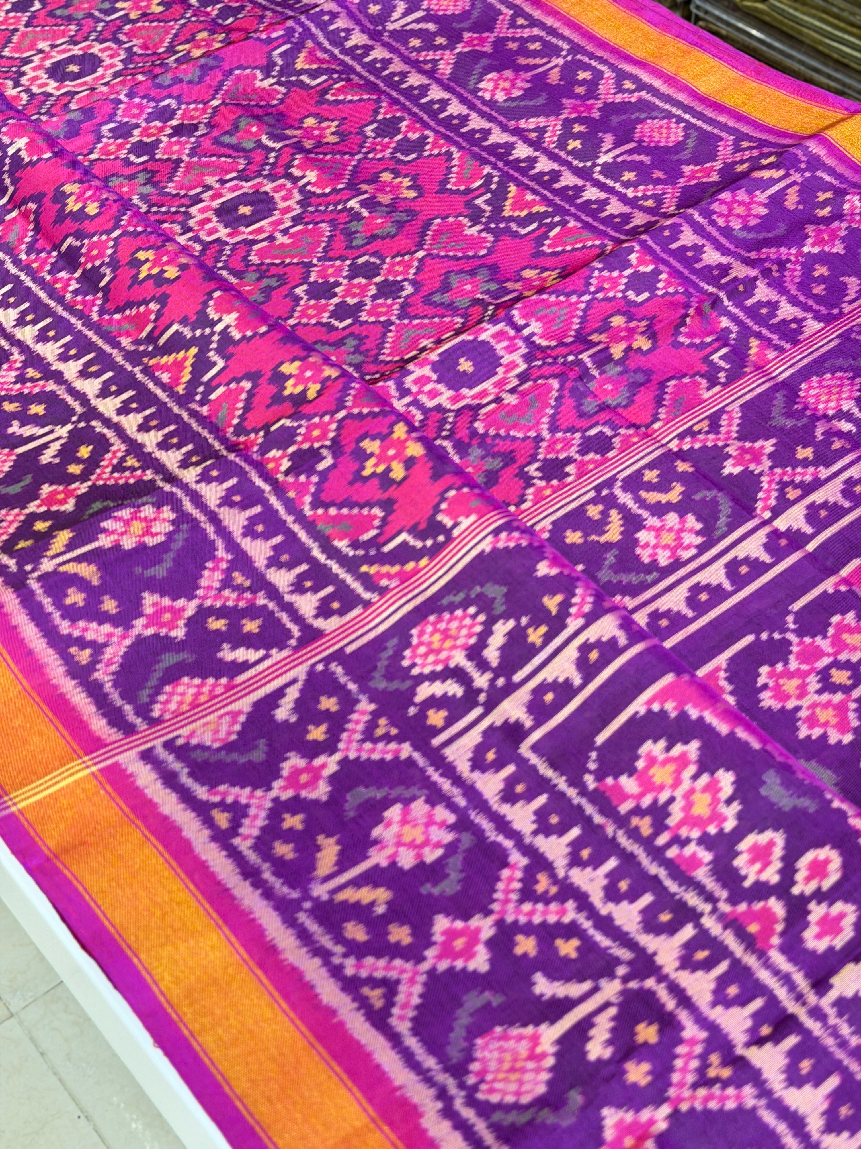 Rani Magenta Manek Chowk Pure Silk Patan Patola Handloom Saree