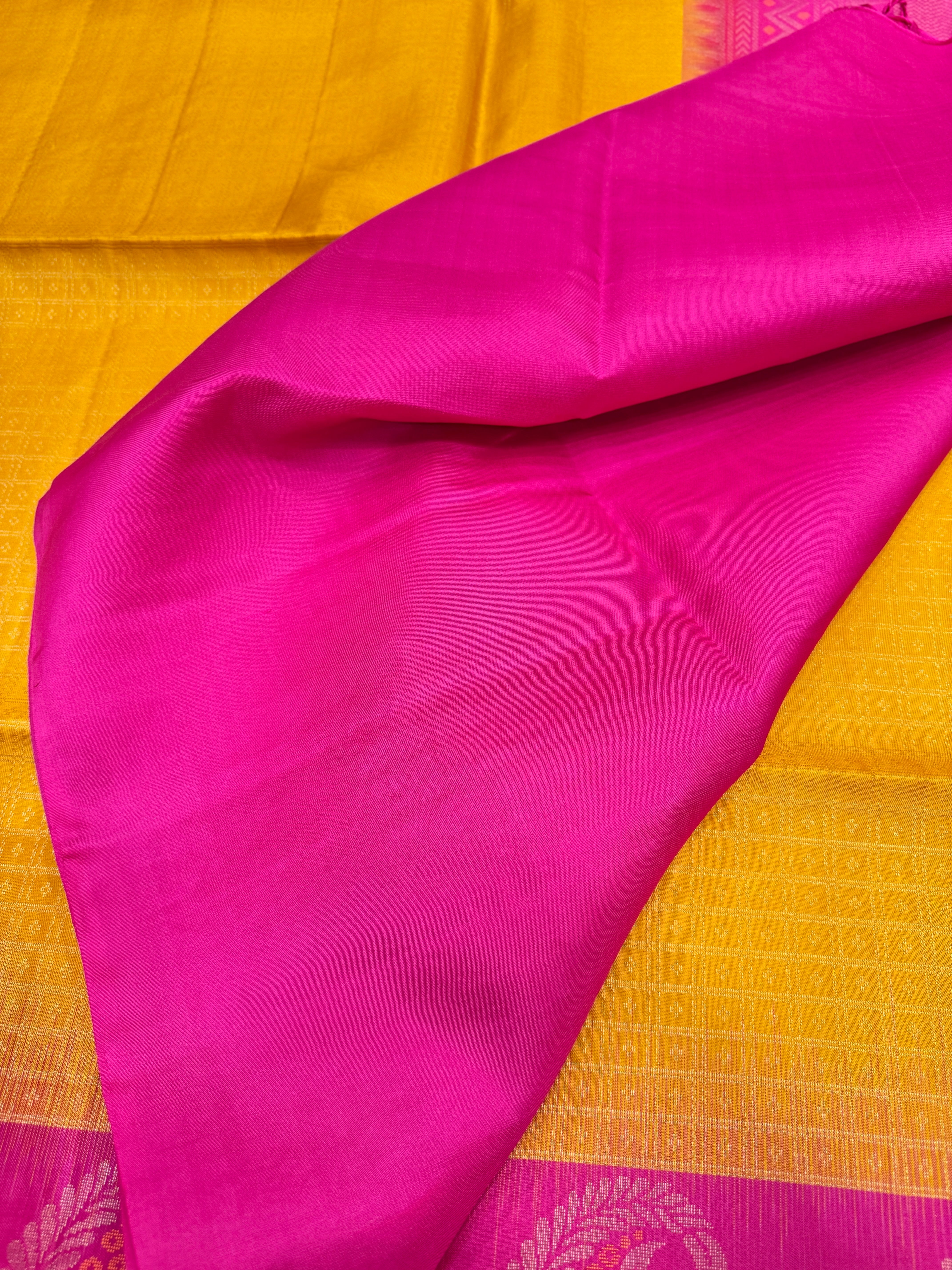 Yellow Rani Small Zari Checks Handloom Kanchipuram Pure Silk Saree