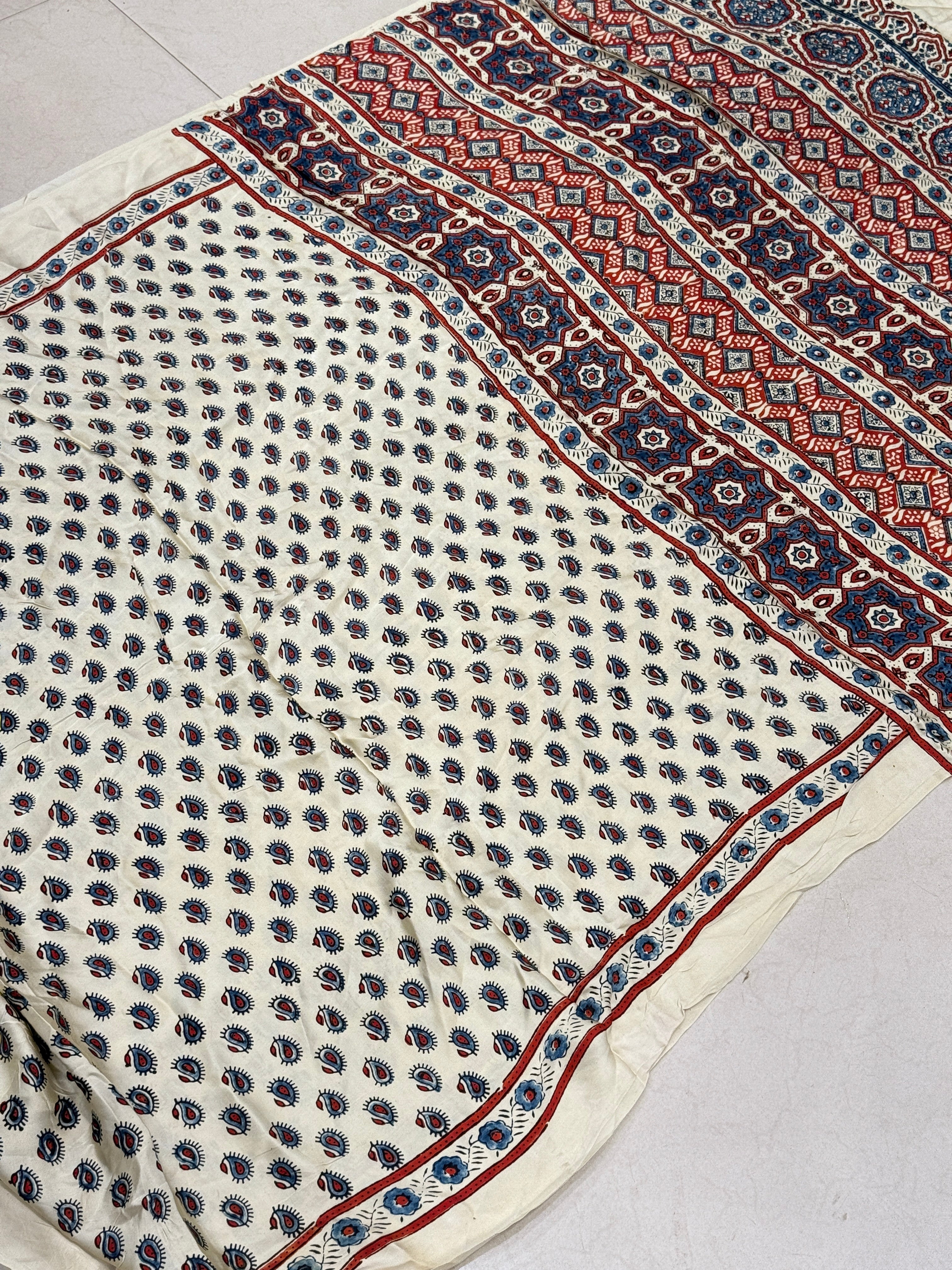 White Floral Butti Ajrakh Modal Gajji Silk Saree