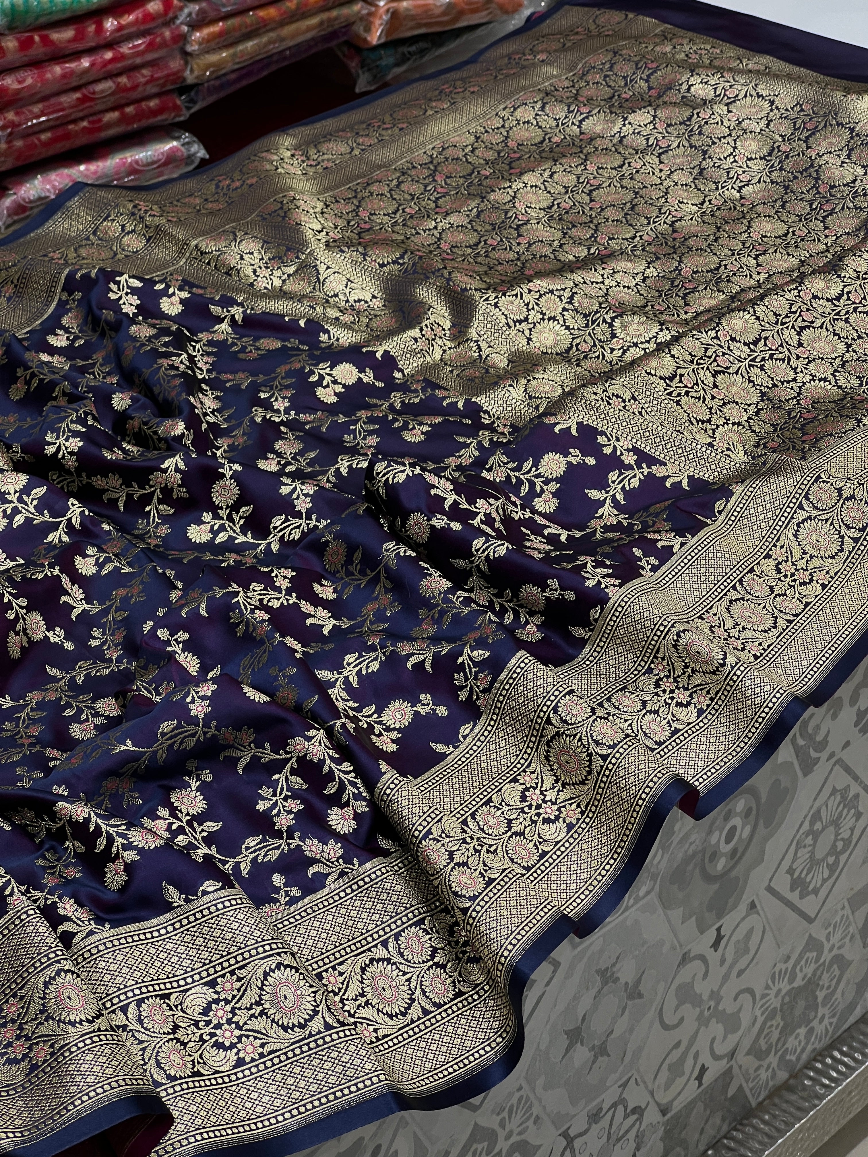 Purple Blue Dhup Chava Flower Border Saree