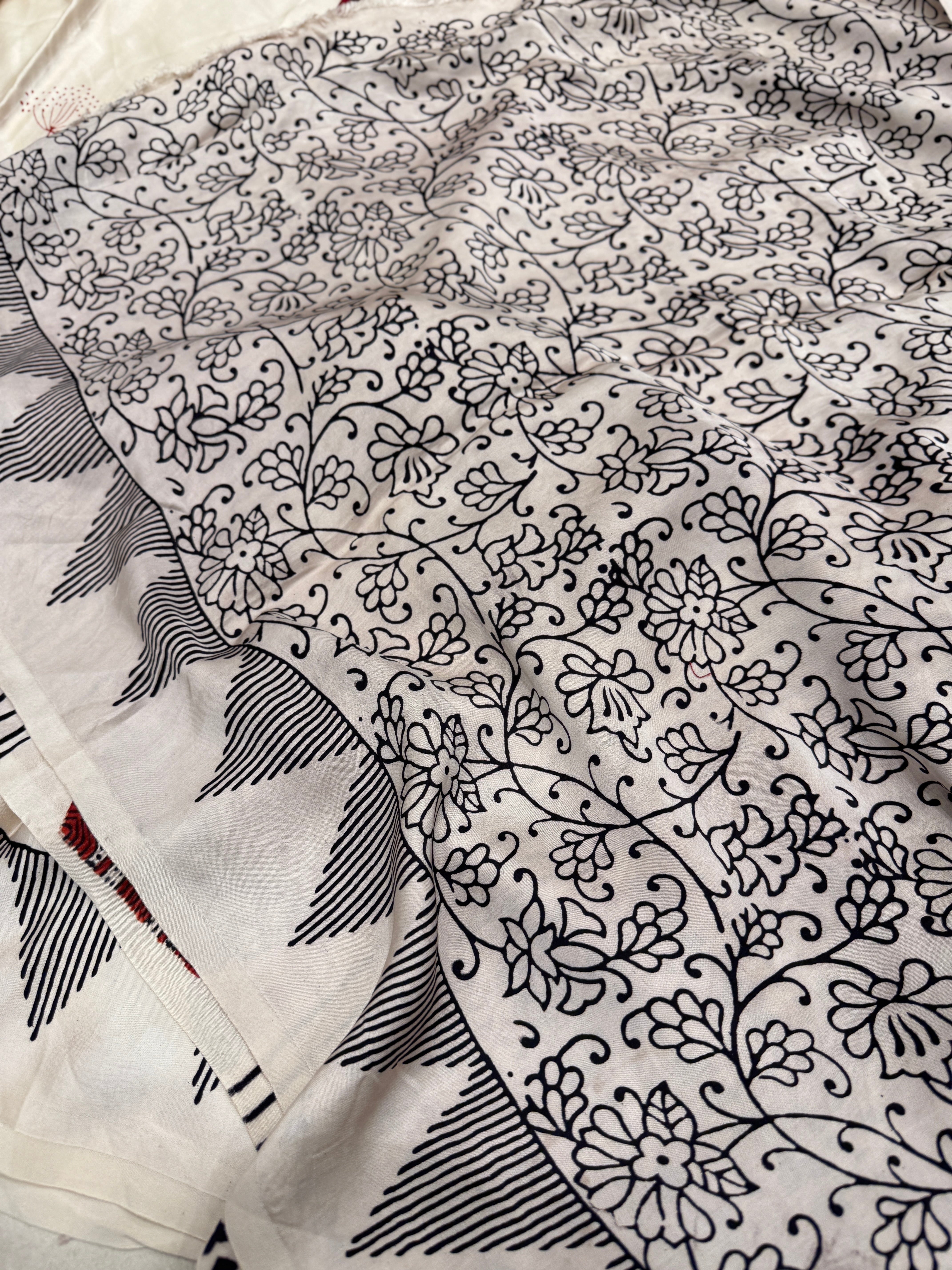 Off White Dandelion Buttis Hand Block Print Pure Gajji Silk Saree