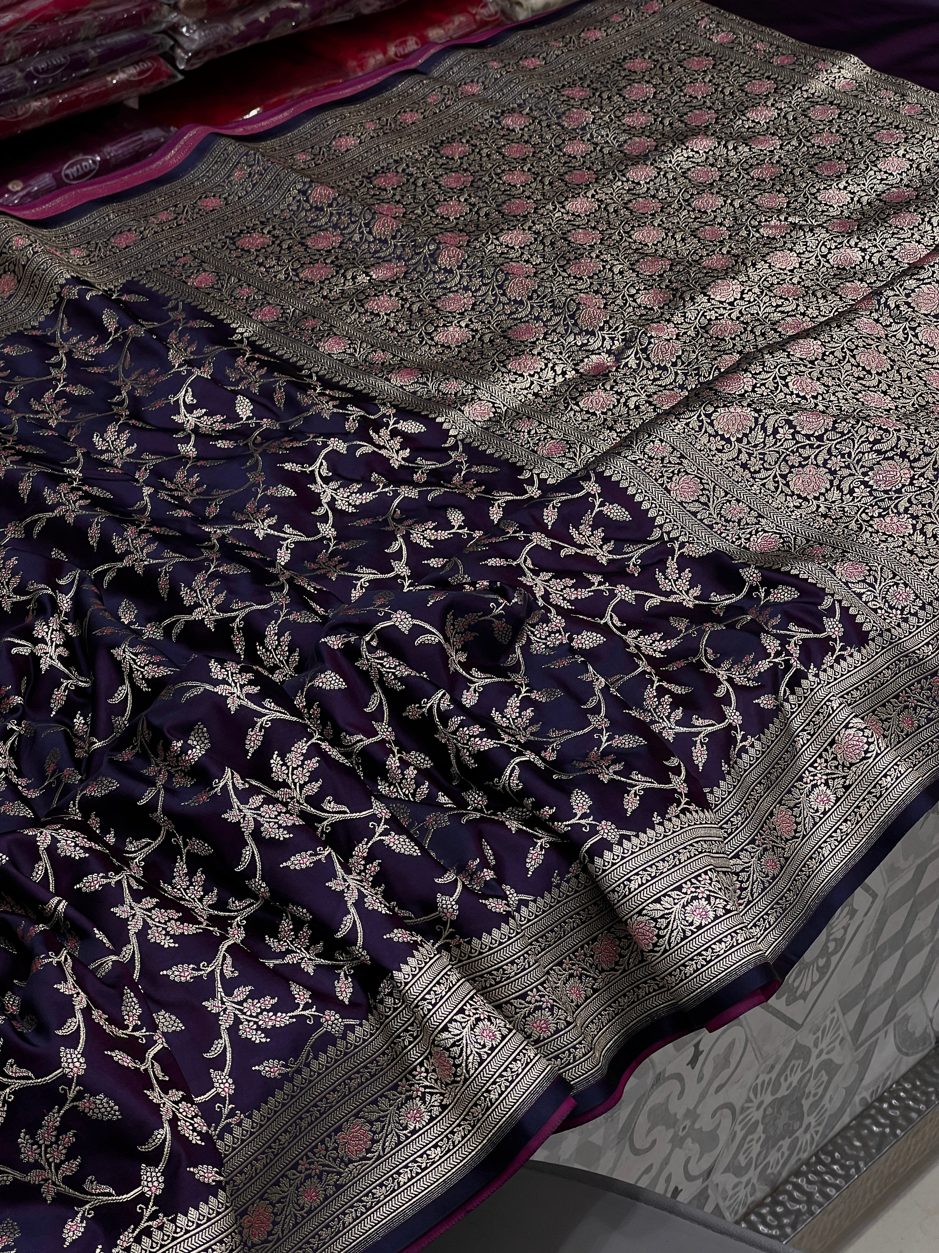 Purple Dhup Chav Banarasi Silk Pine Jaal Saree