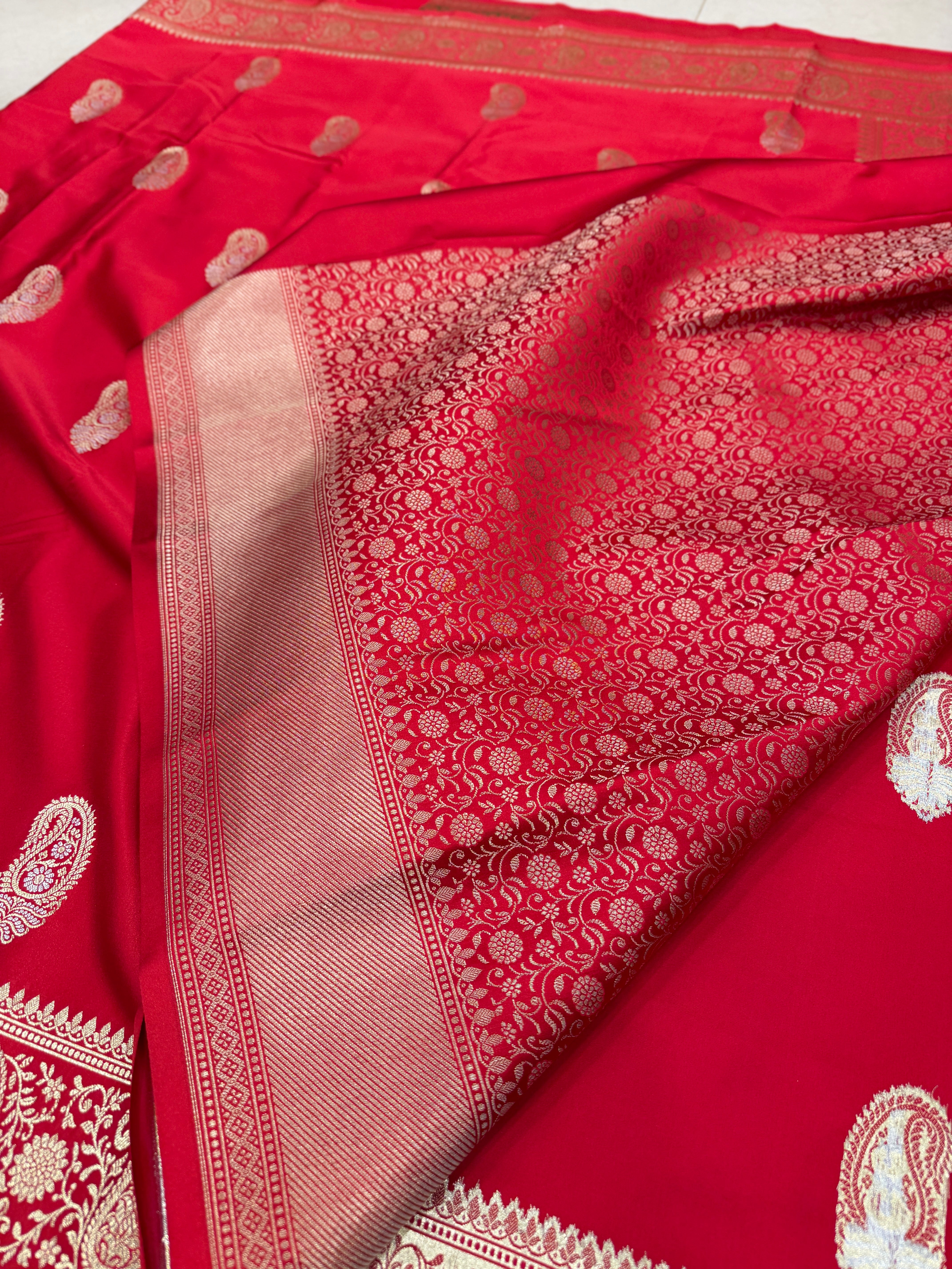 Red Sona Roopa Keri Butta Banarasi Silk Saree