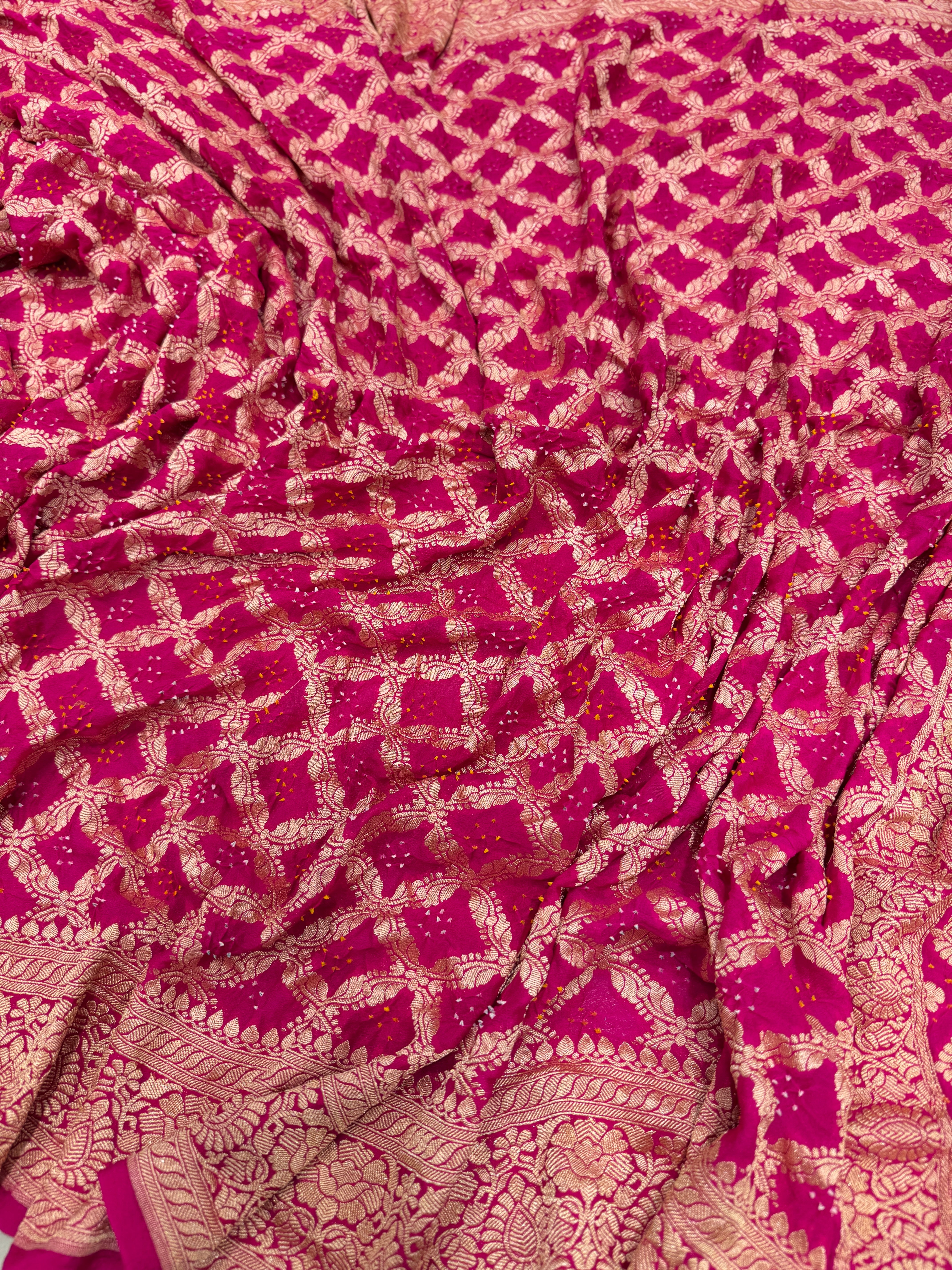Rani Leaf Border Bandhej Bandhini Saree