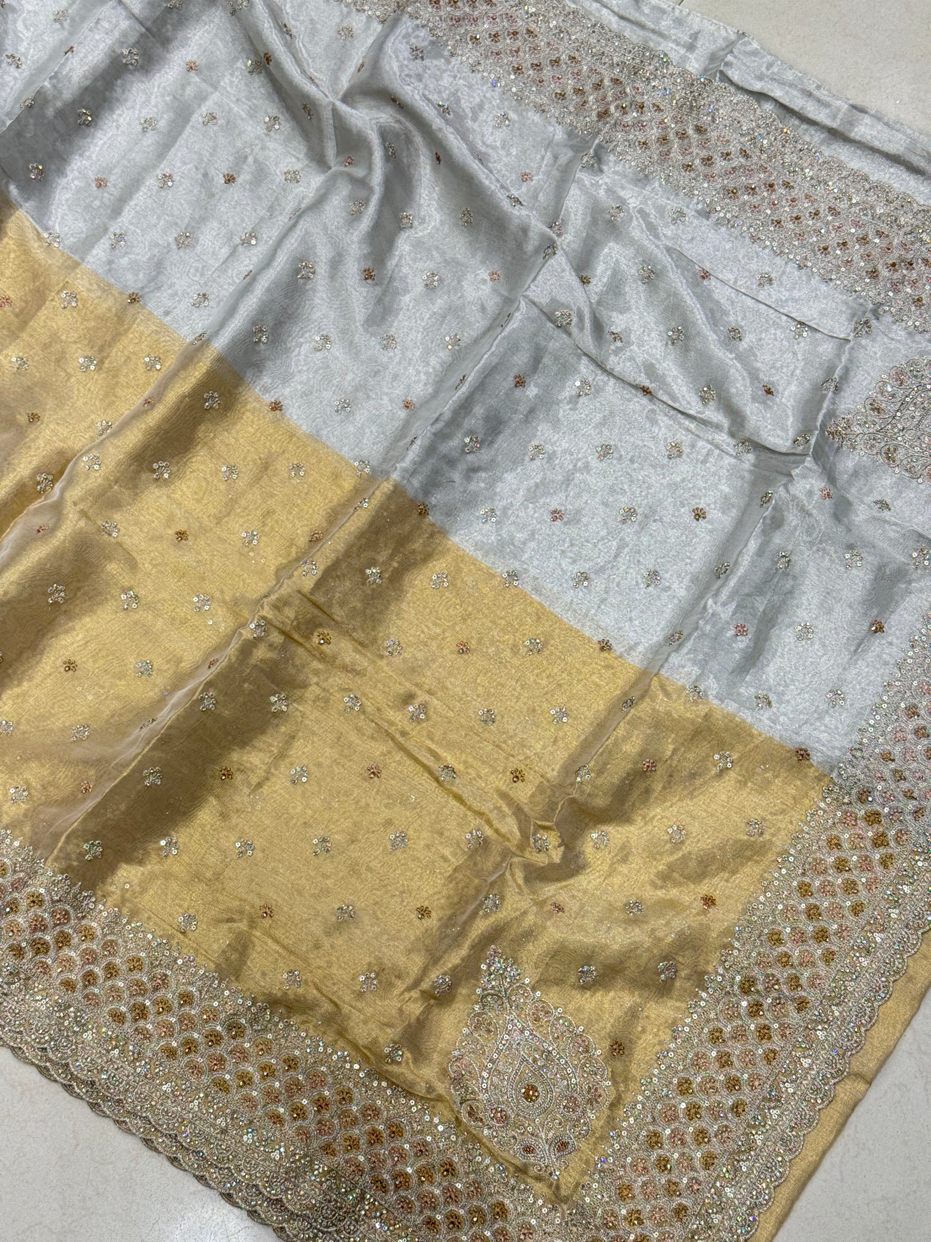 Golden Silver Soft Tissue Pita Small Scallop Embroidery Saree