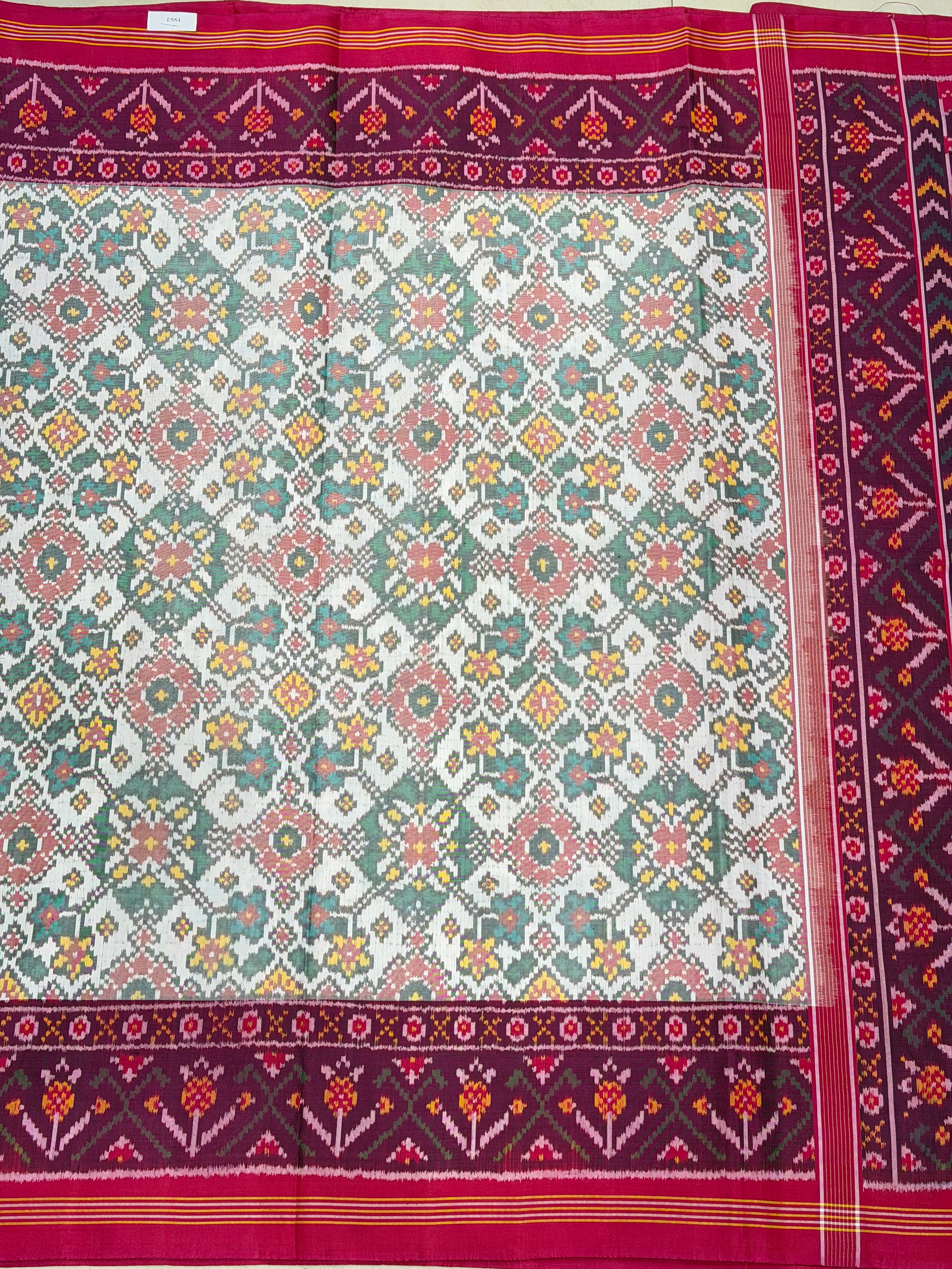 Navratna Moti White Red Handloom Rajot Ikat Patola Silk Saree