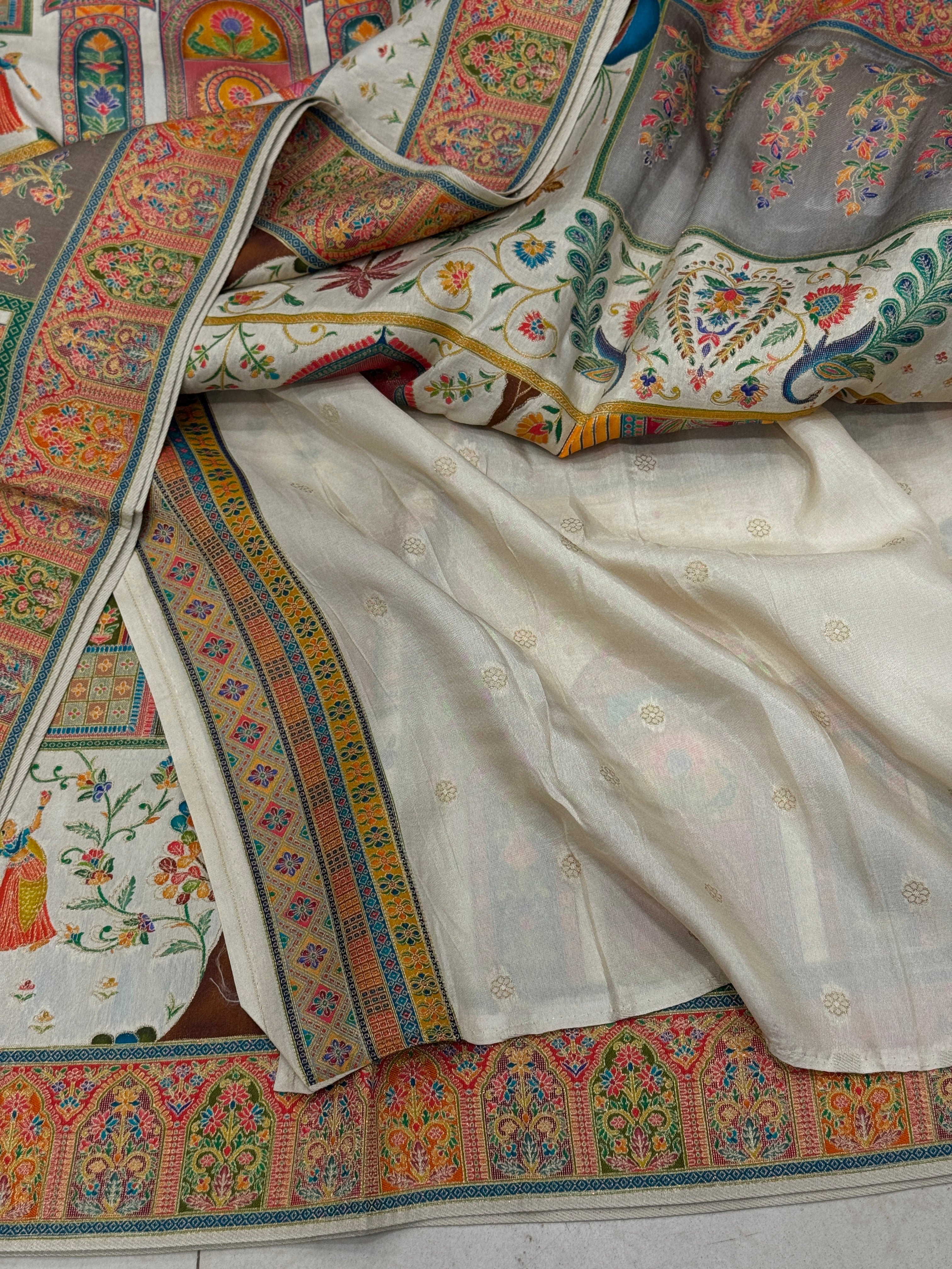 Beige Pashmina Style Woven Saree