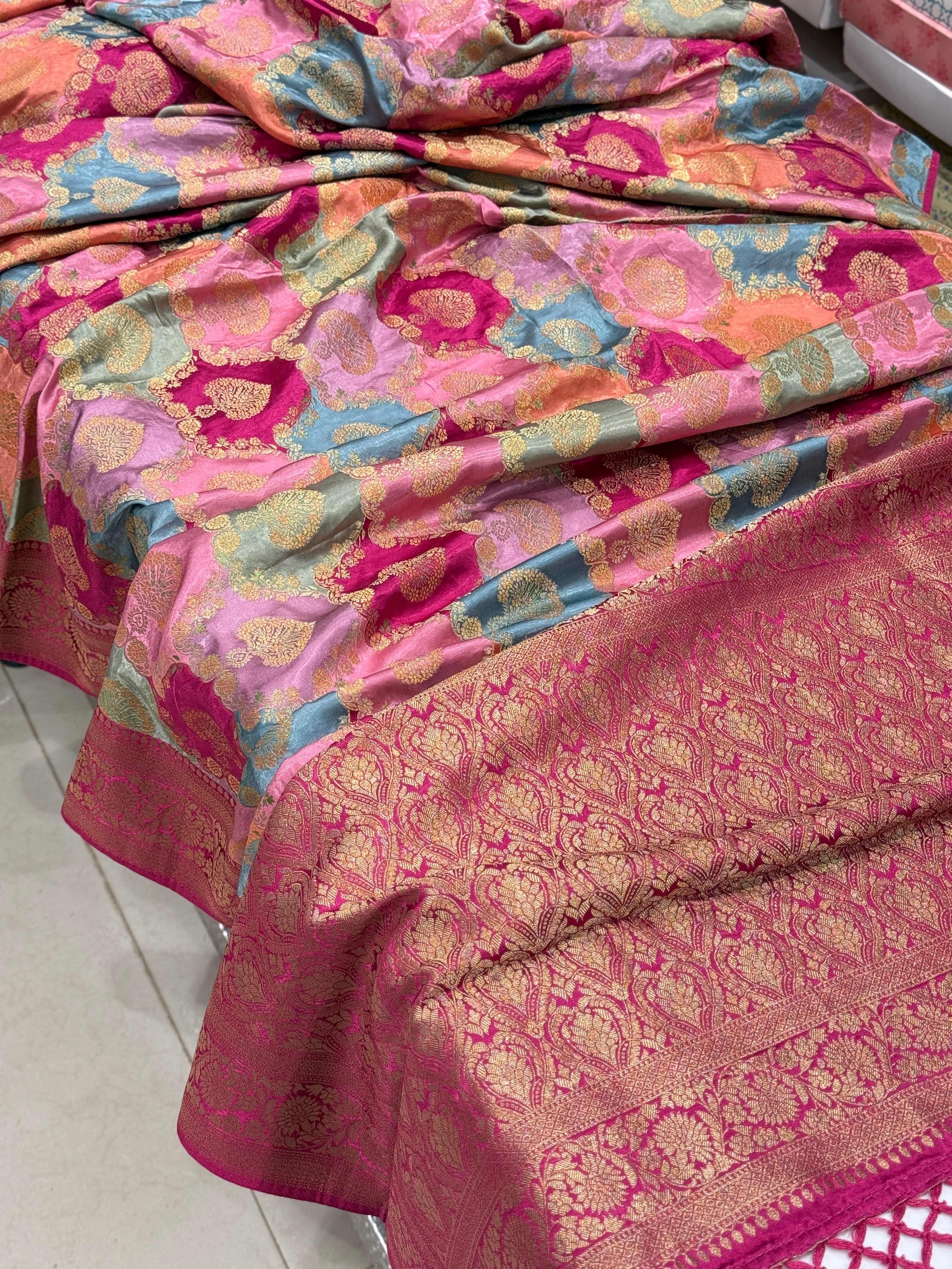 Raspberry Butta Banarasi Modal Satin Rangkat Saree