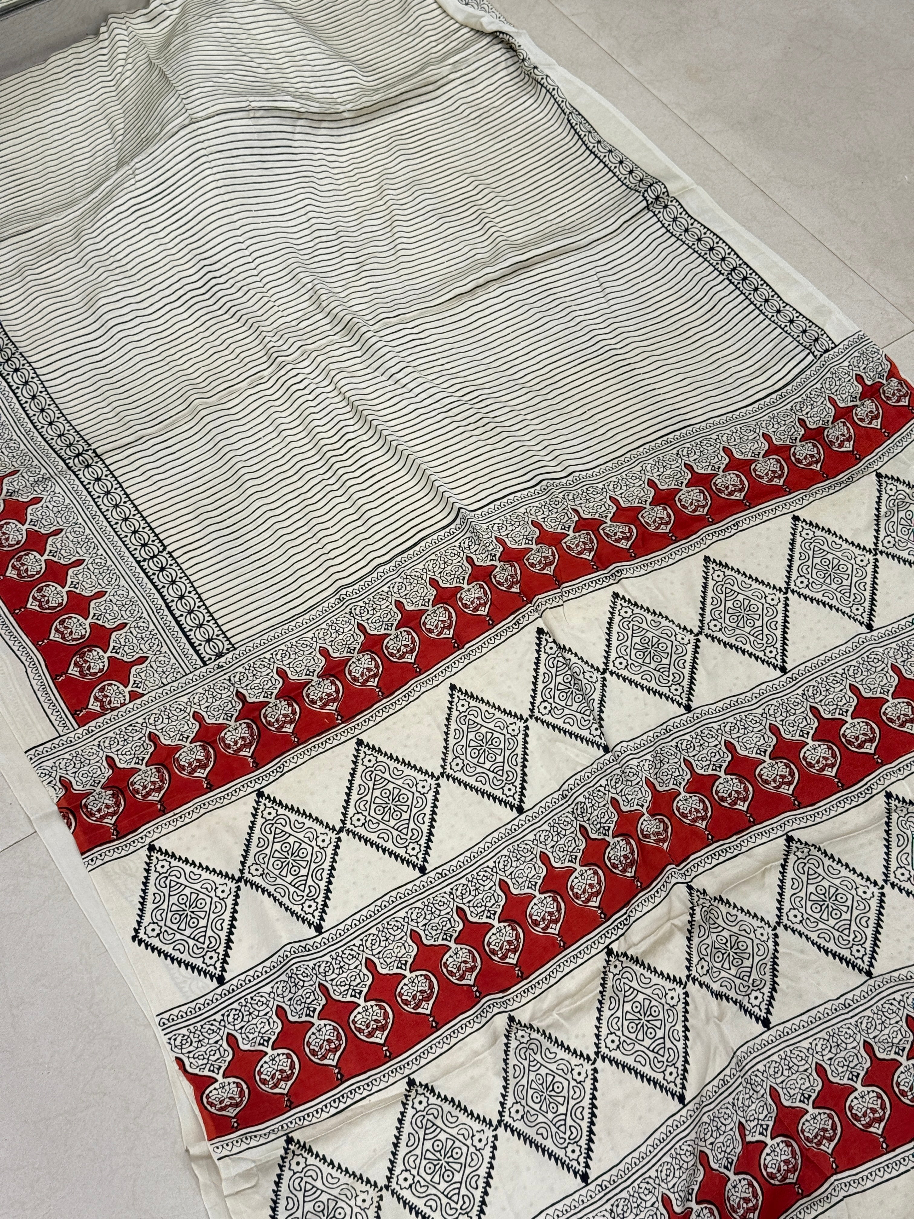 White Contemporary Temple Border Ajrakh Block Print Hand Pure Gajji Silk Saree