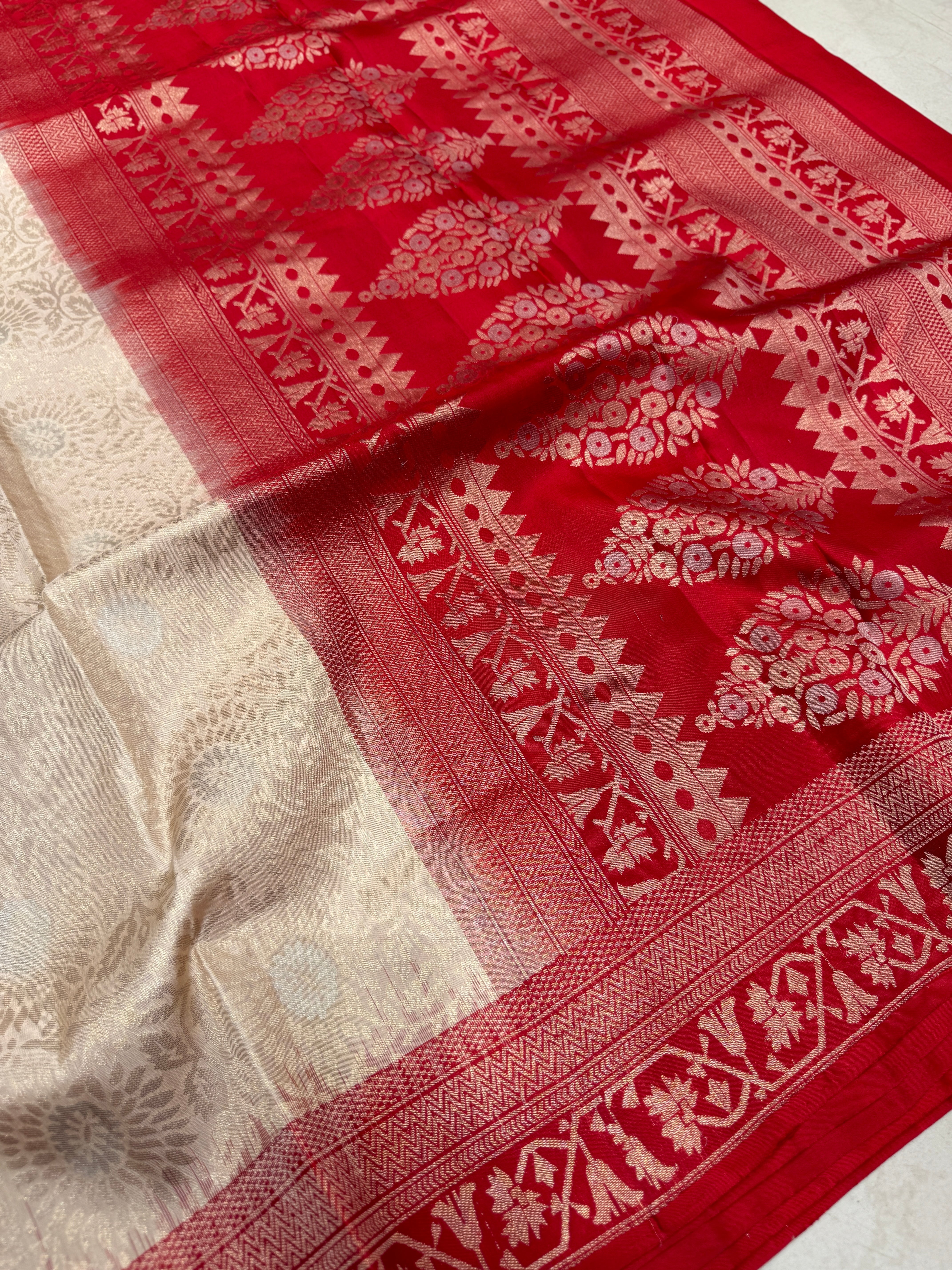 Beige Red Brocade Jaal Handloom Kanchipuram Pure Silk Saree