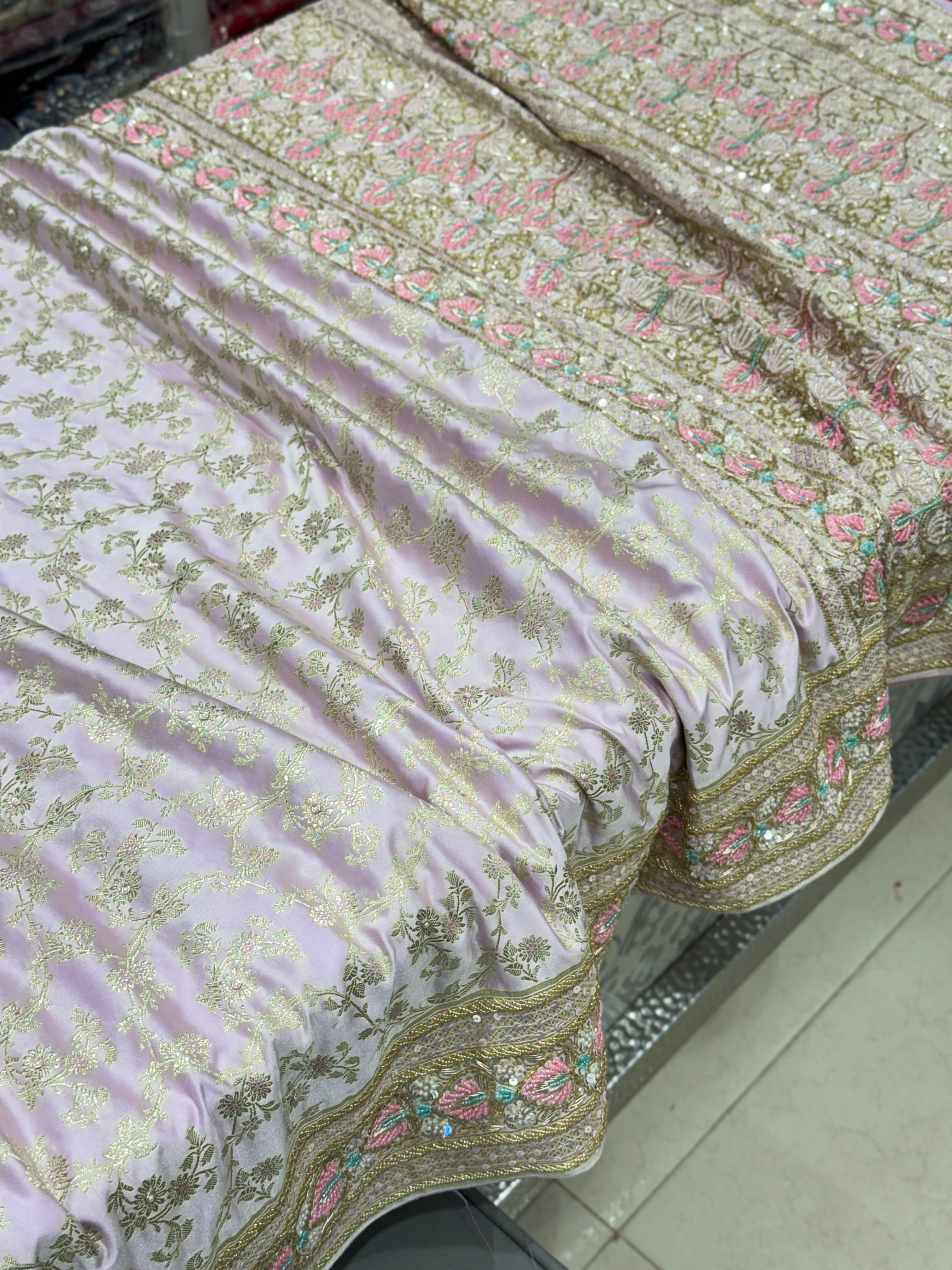 Lilac Banarasi Heart Border Fancy Hand Embroidery Saree