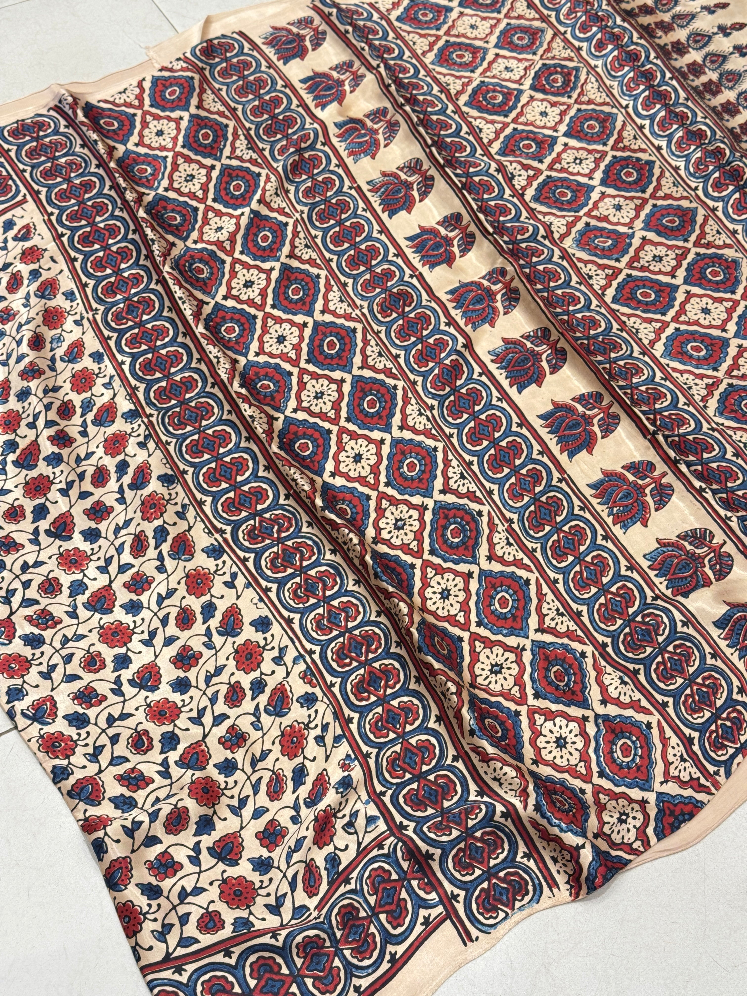 Moti White Flower Jaal Ajrakh Gajji Silk Hand Block Print Saree