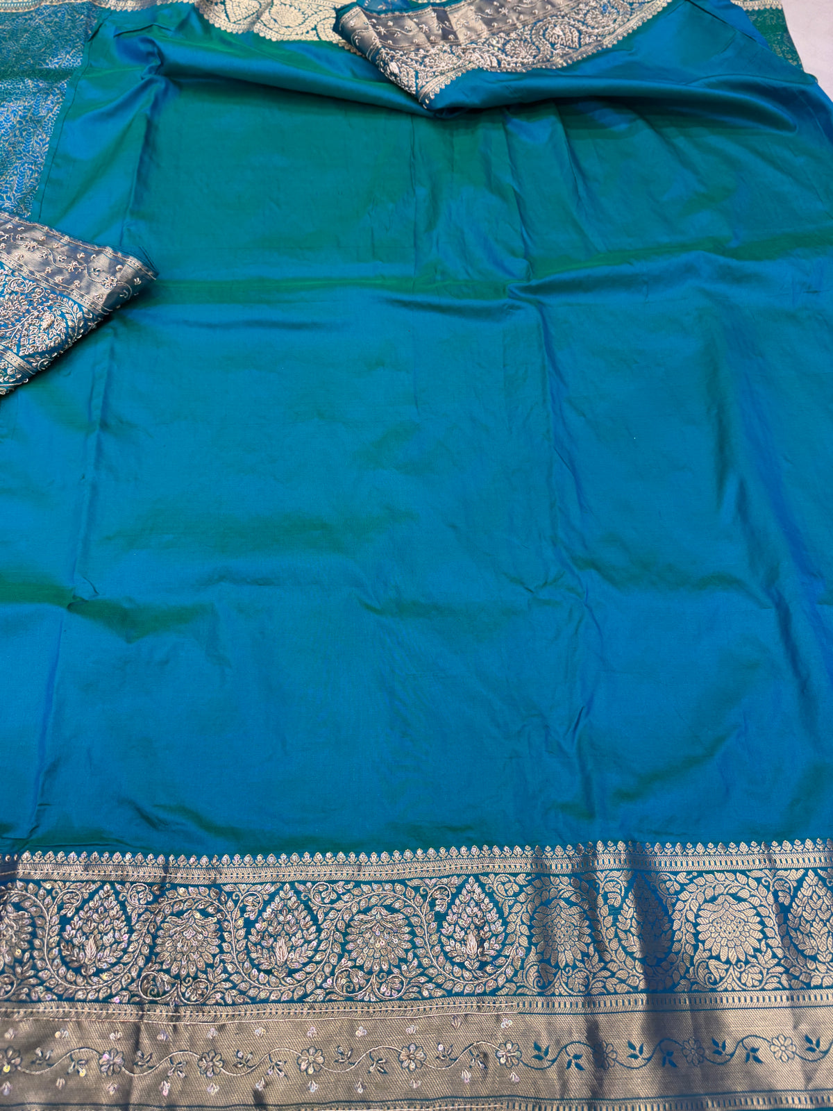 Rama Green Pure Silk Kanjivaram Zardosi Hand Embroidery Saree