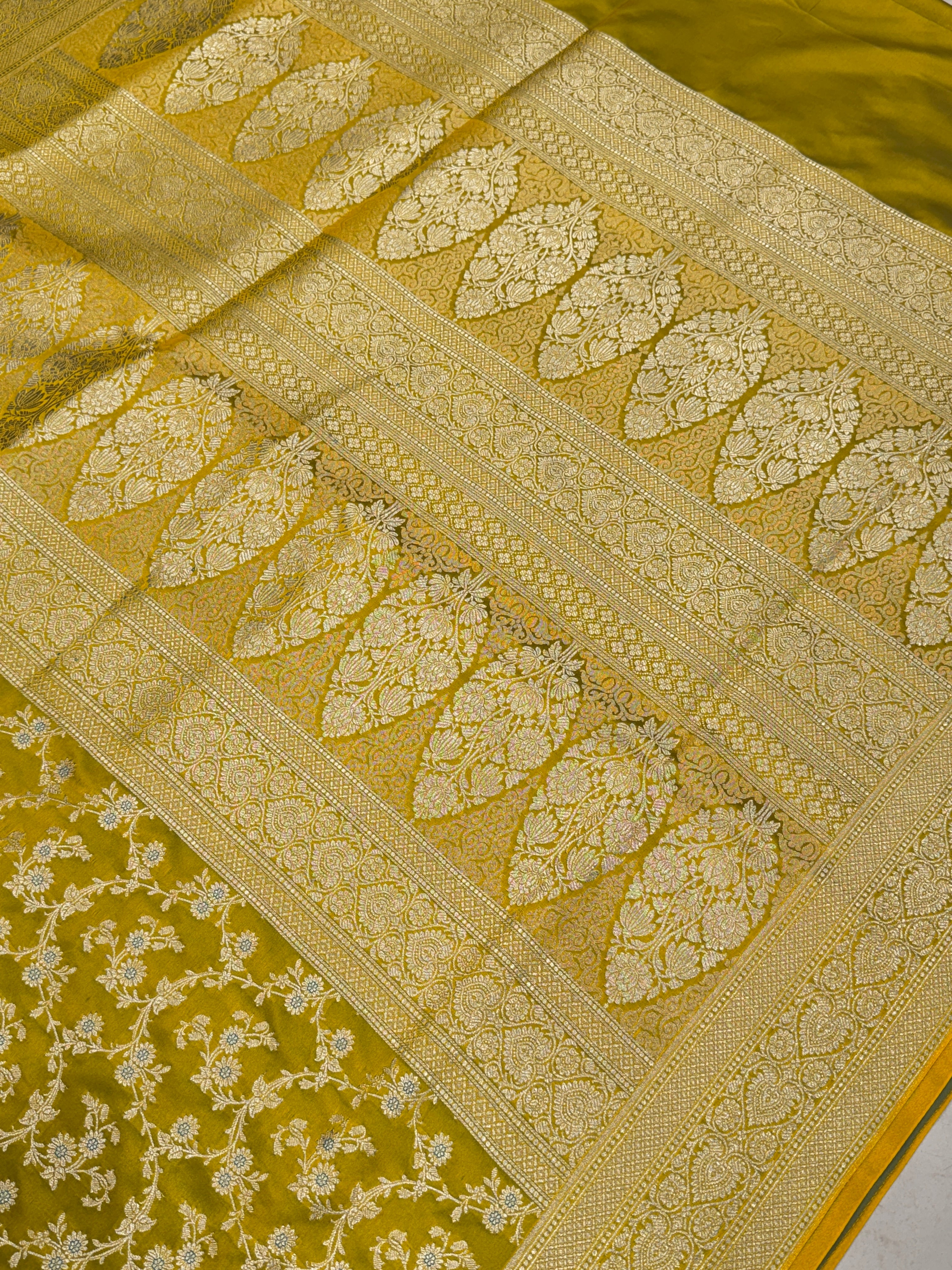 Yellowish Green Banarasi Silk Heart Border Saree