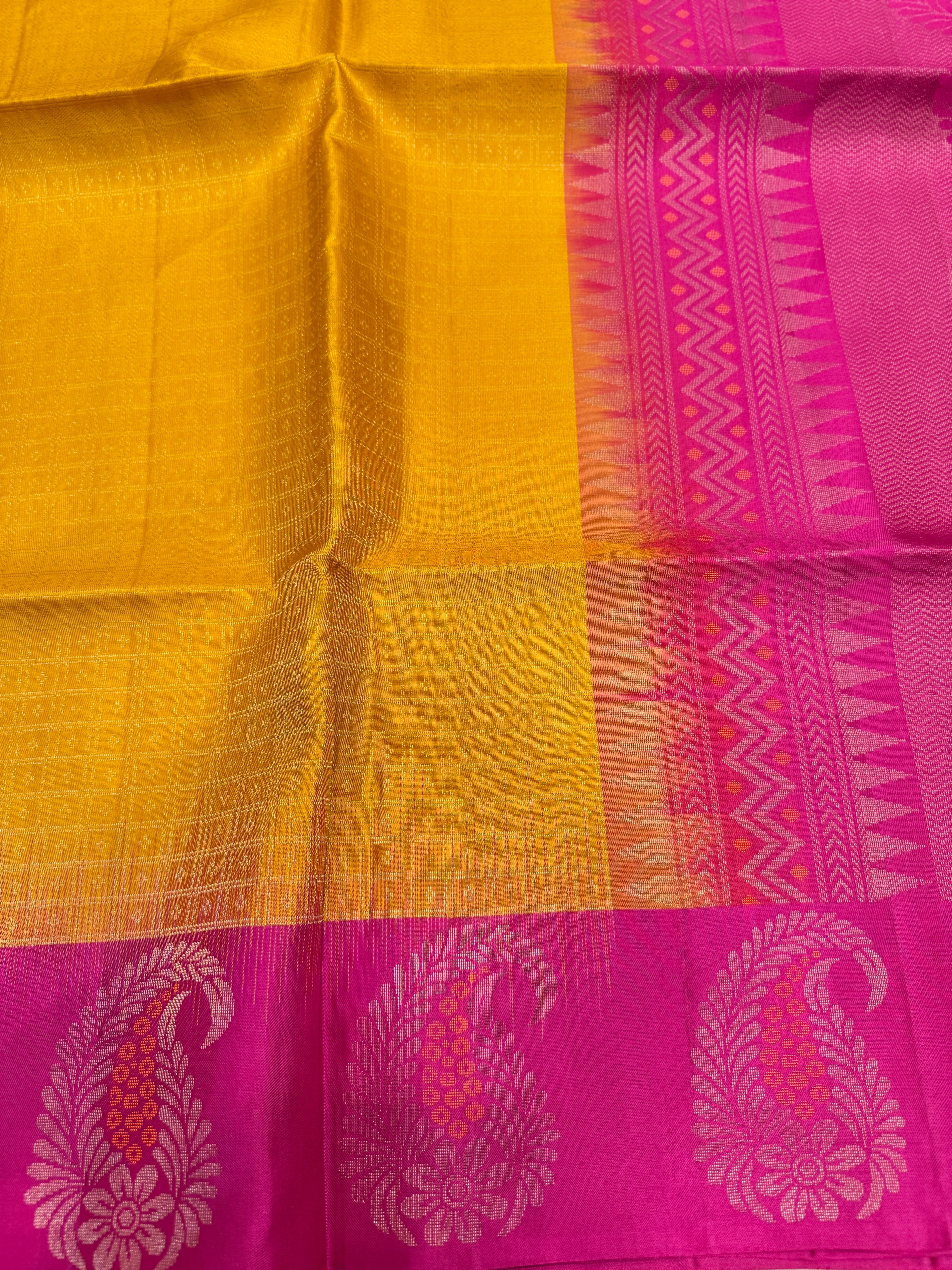 Yellow Rani Small Zari Checks Handloom Kanchipuram Pure Silk Saree