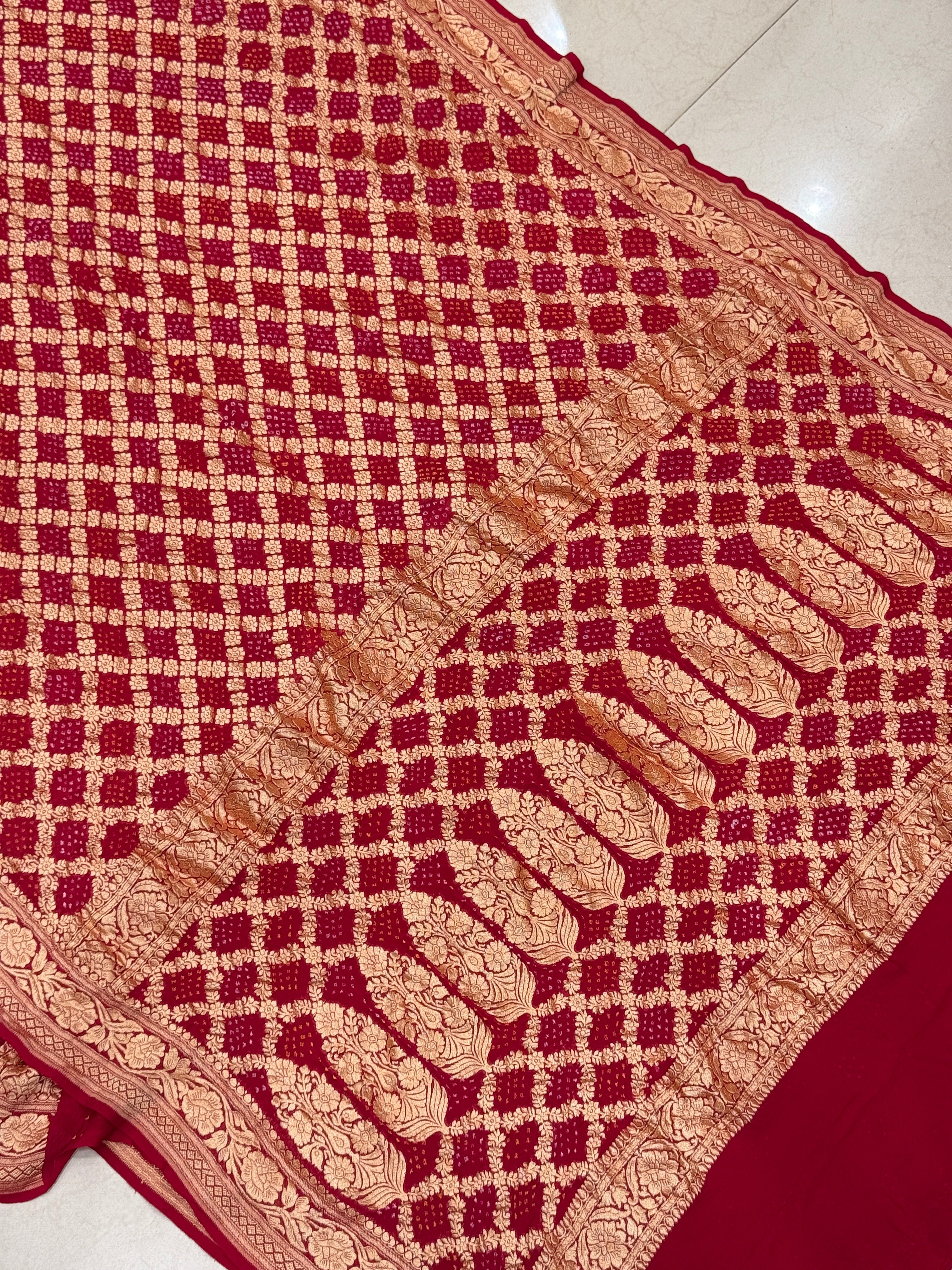 Maroon Floral Border Georgette Handloom Bandhej Bandhini Saree