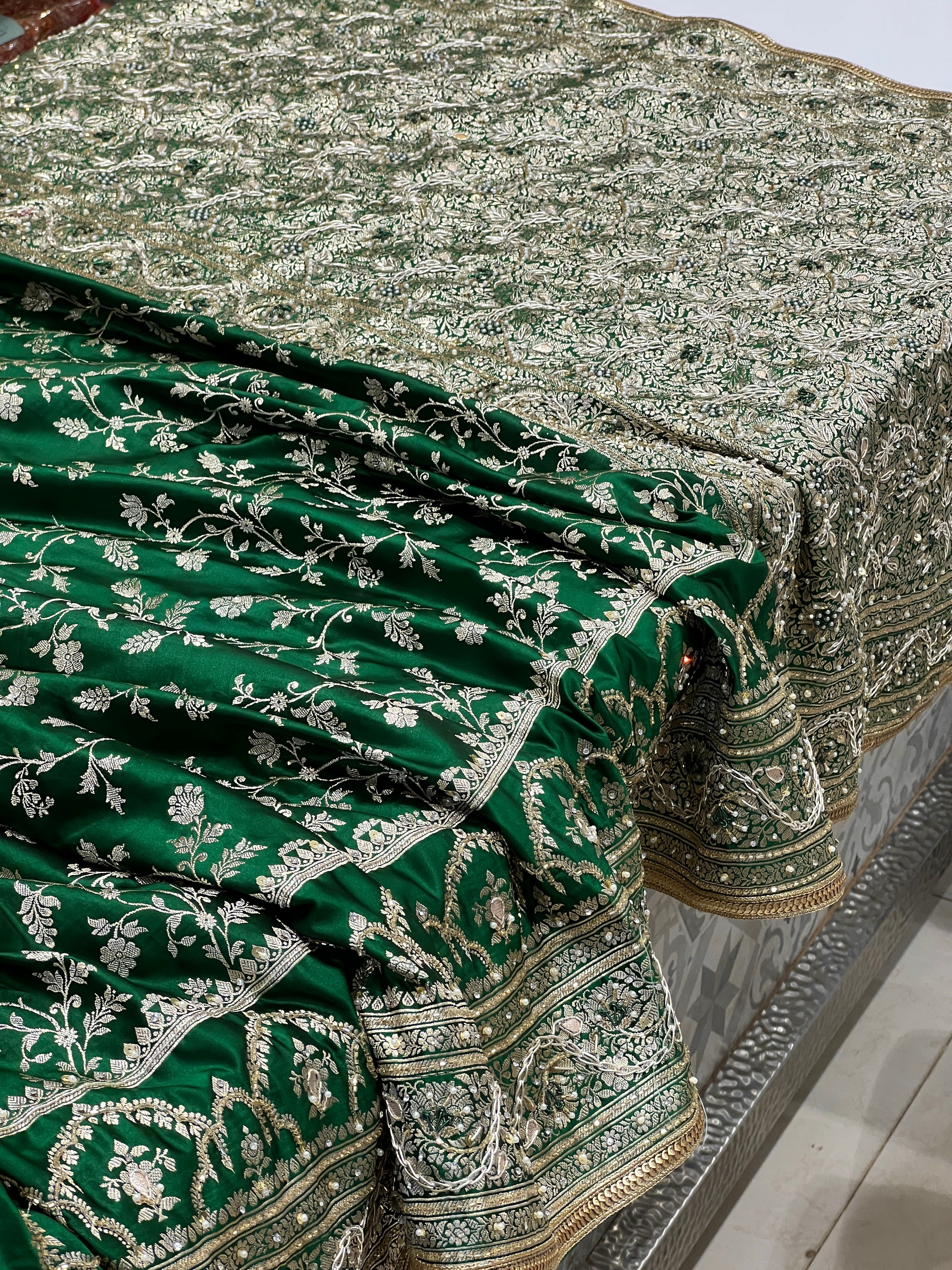 Bottle Green Banarasi Chain Embroidery 2.0 Saree