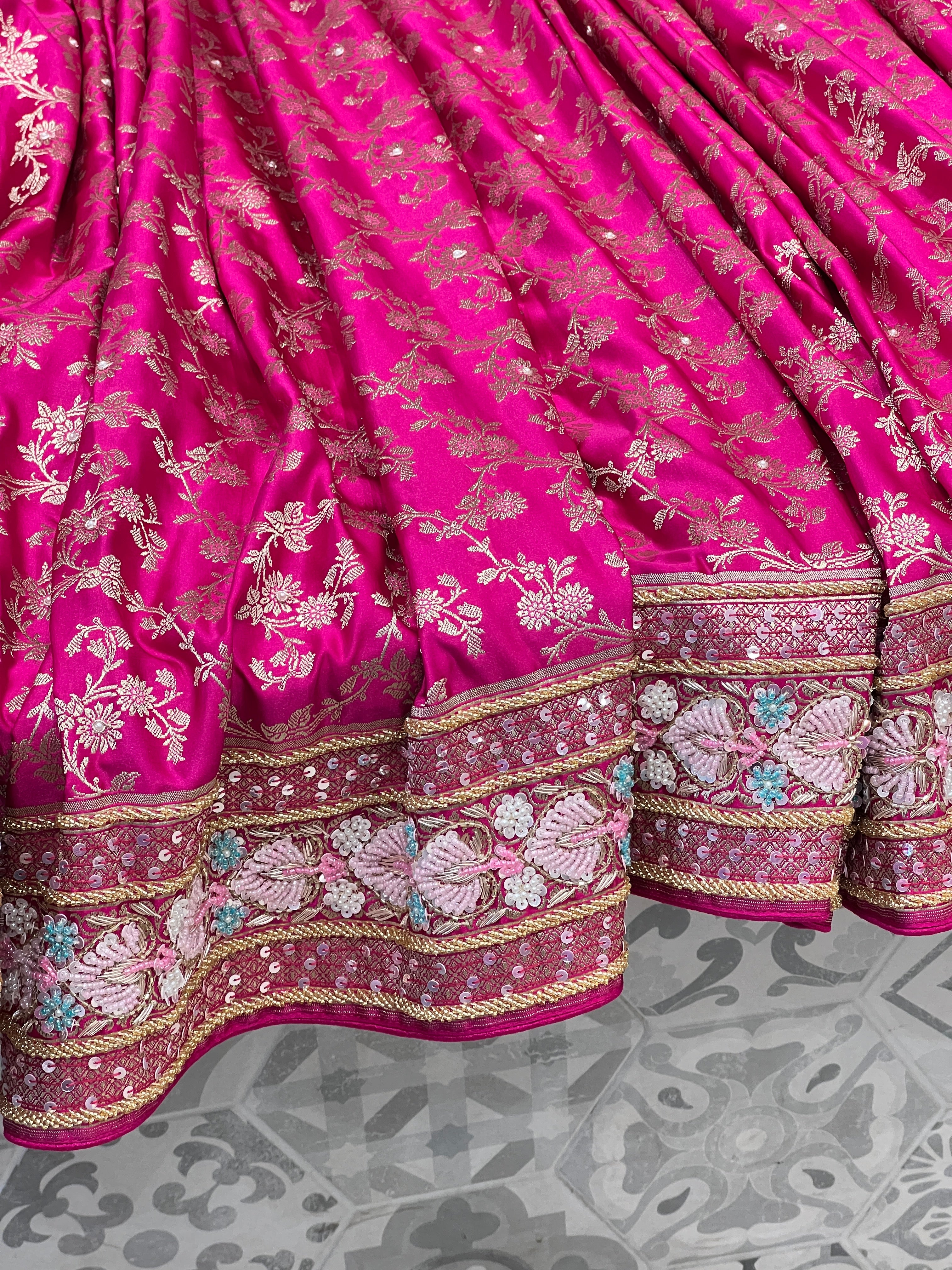 Rani Banarasi Heart Border Fancy Hand Embroidery Saree