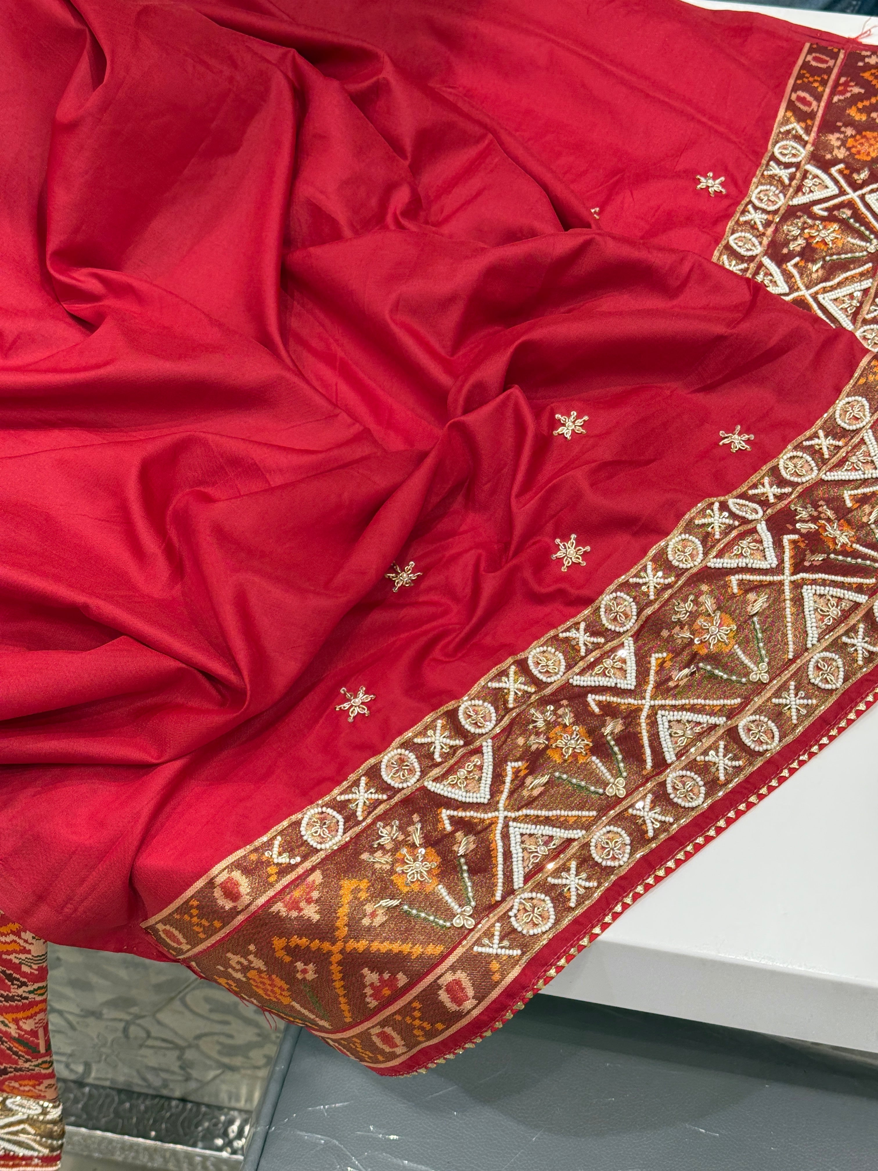 Red Patola Chhabdi Bhat Kidiya Moti Hand Embroidery Patola Saree