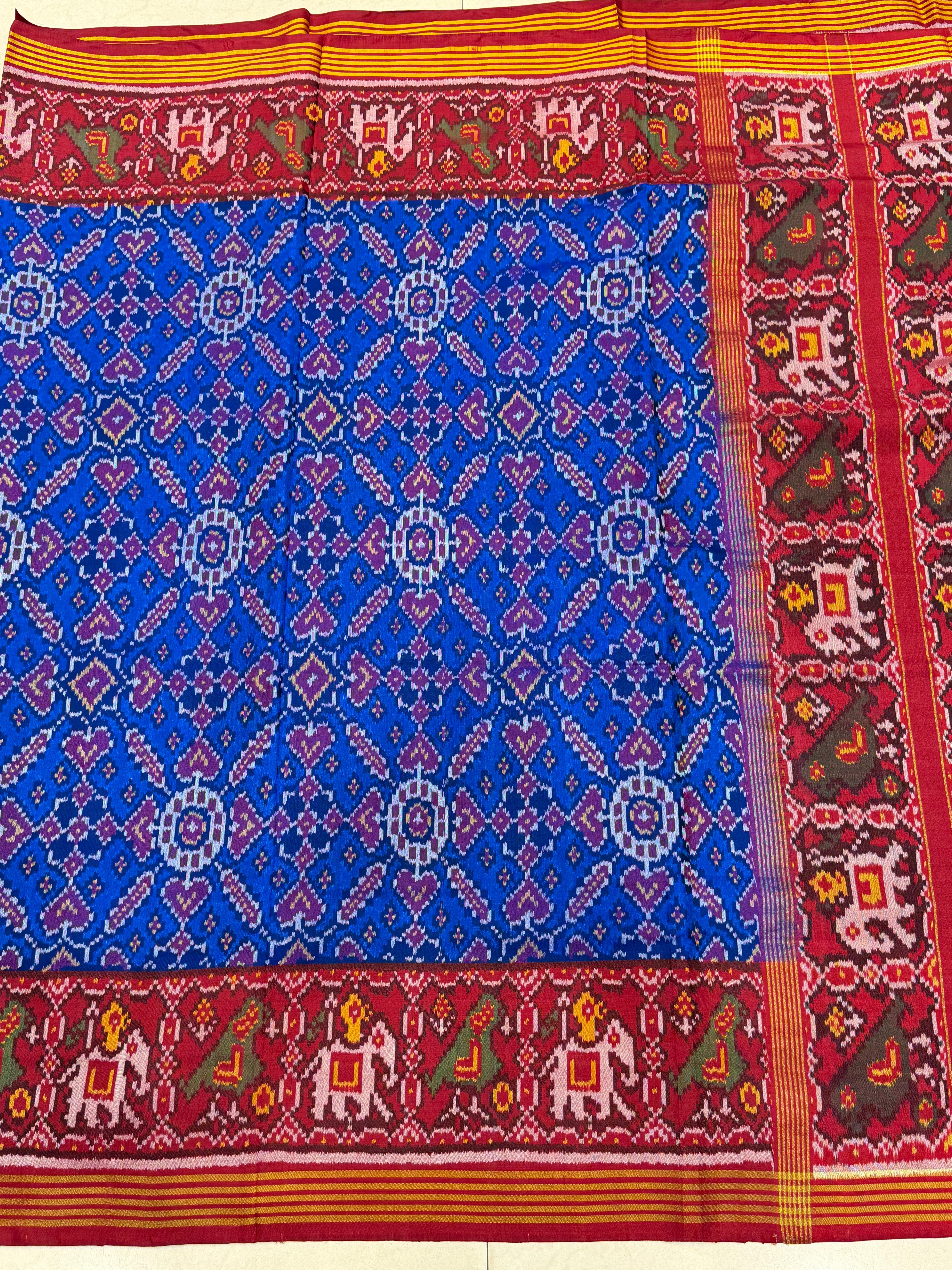 Blue Red Manekchowk Handloom Patan Patola Silk Saree