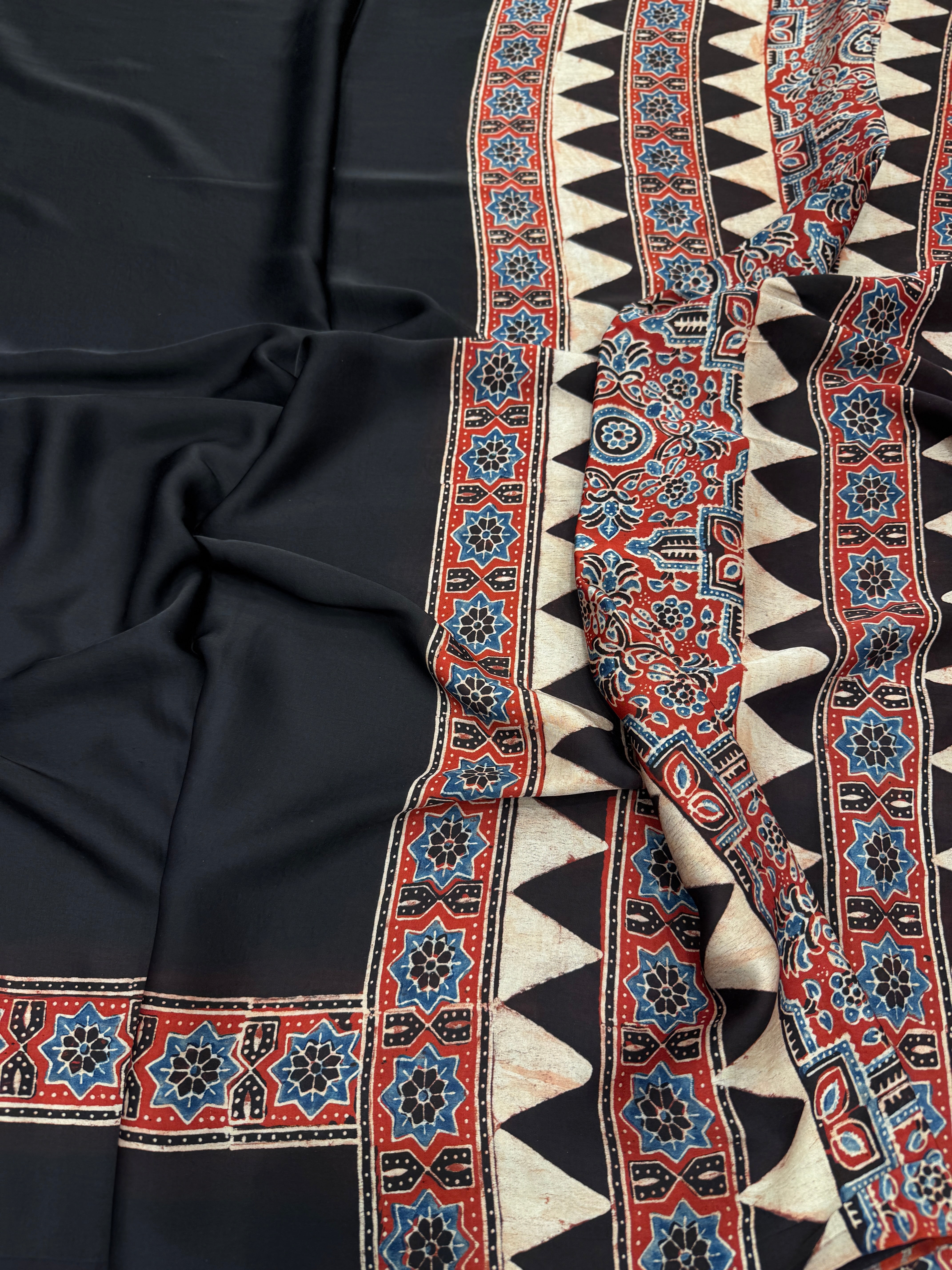 Red Black Plain Border Hand Block Print Ajrkah Pure Gajji Silk Saree