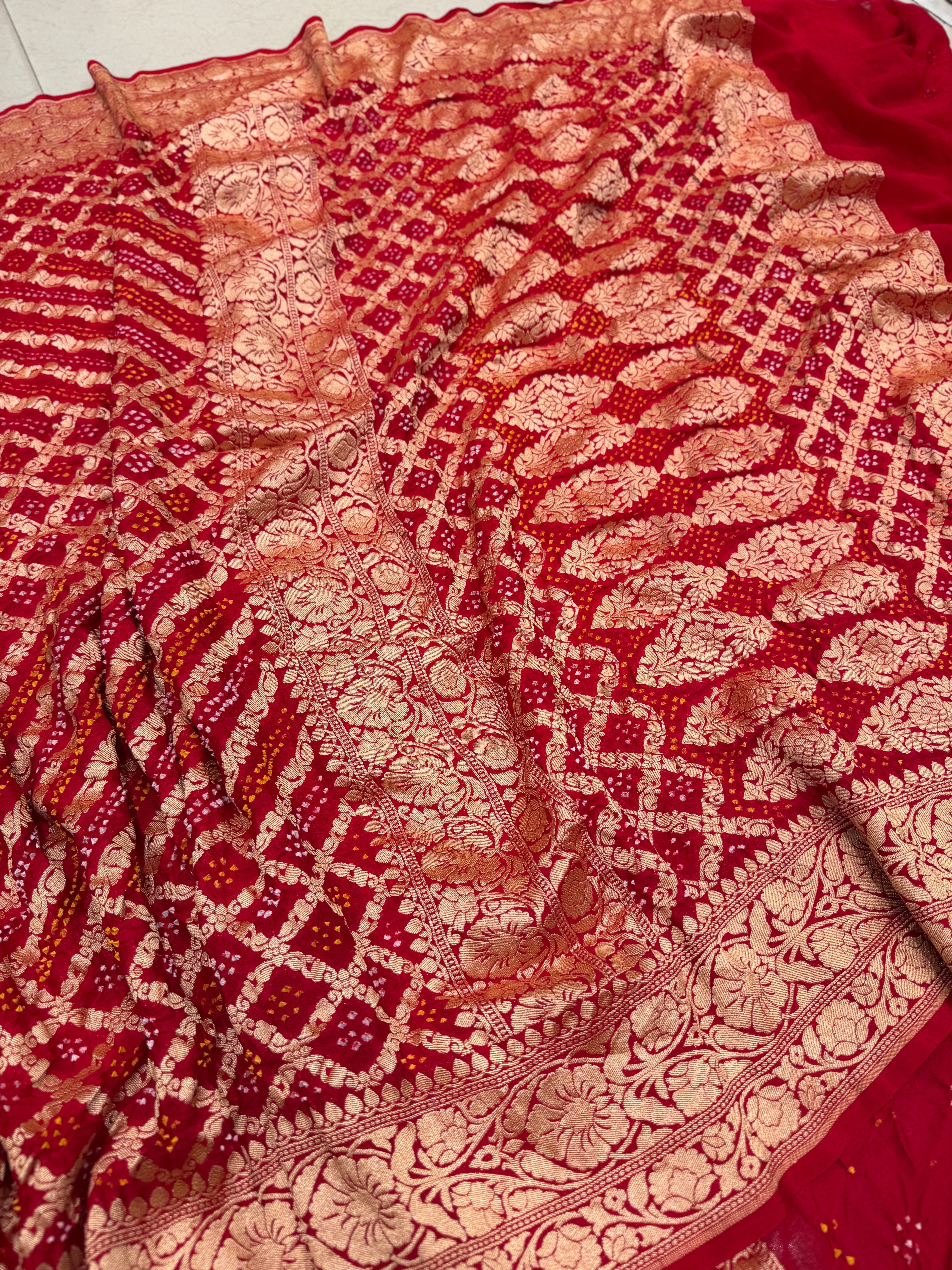 Red Criss Cross Georgette Handloom Bandhej Bandhini Saree