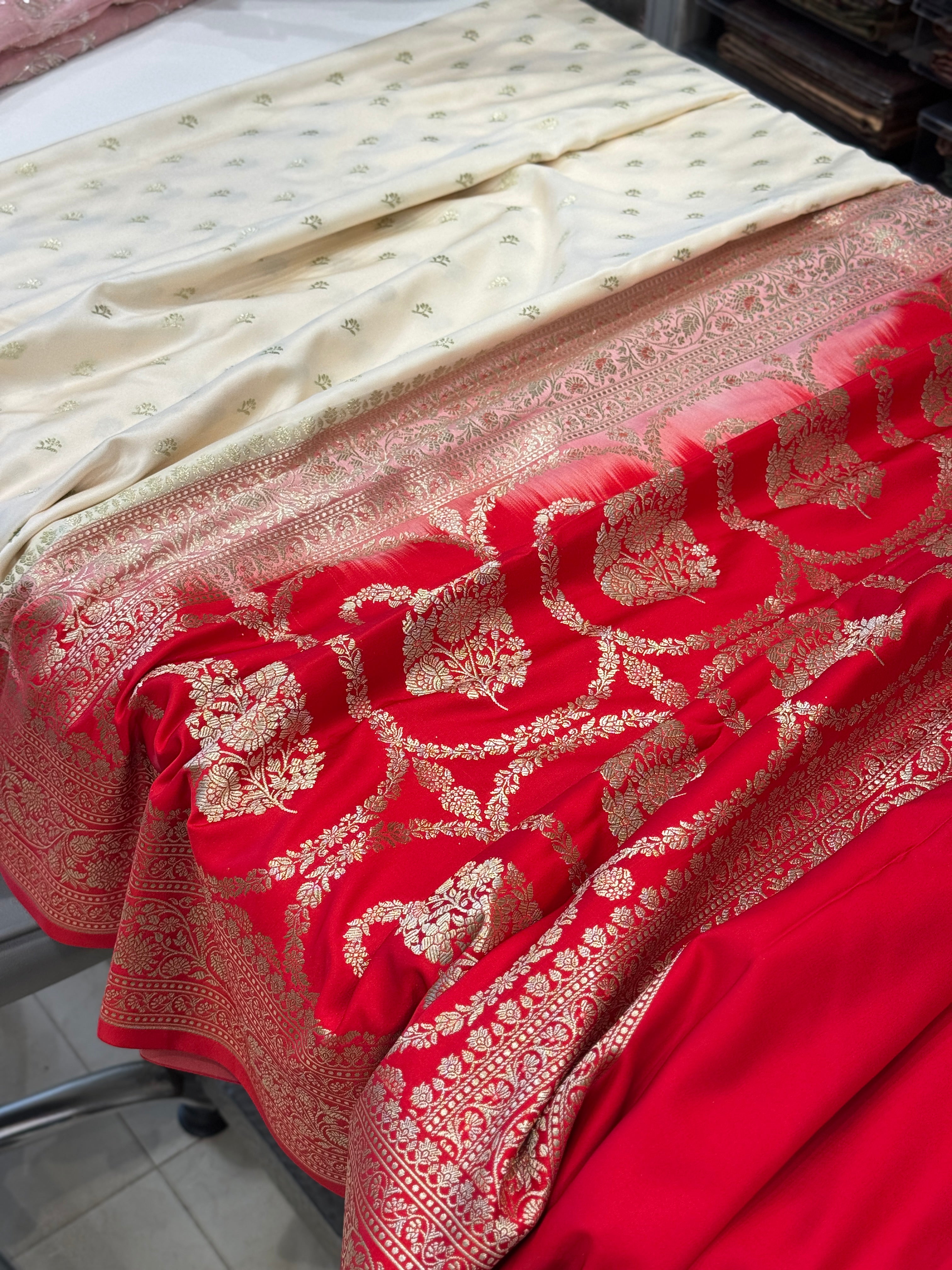 Moti White Red Pallu Banarasi Buttis Saree