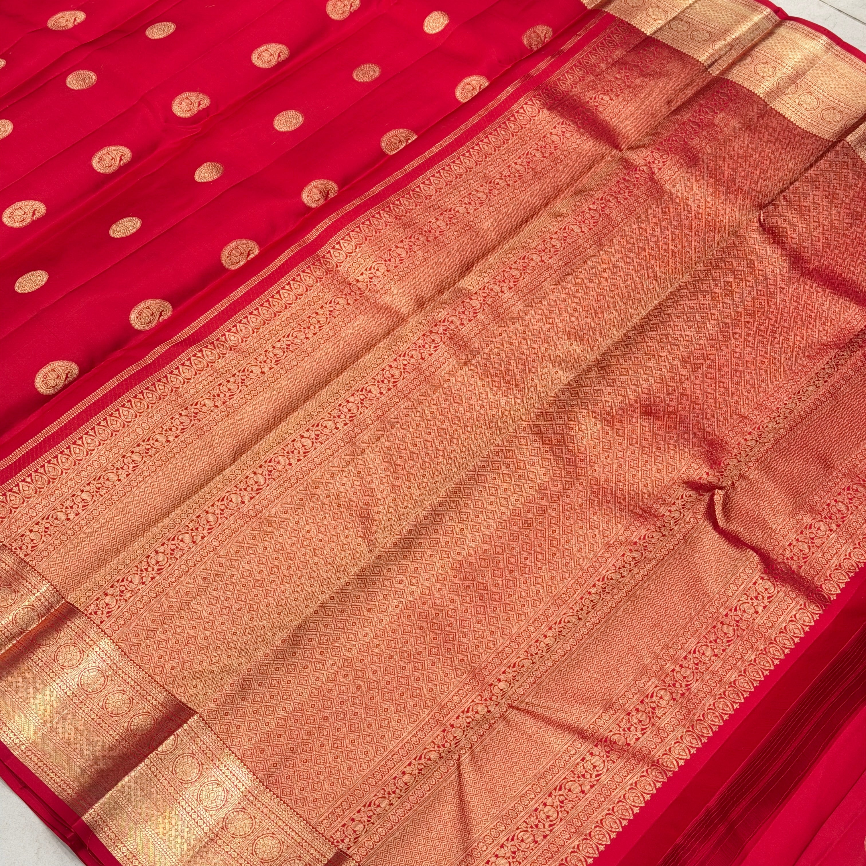Red Handloom Pure Silk Kanjivaram Traditional Keri Buttas Saree