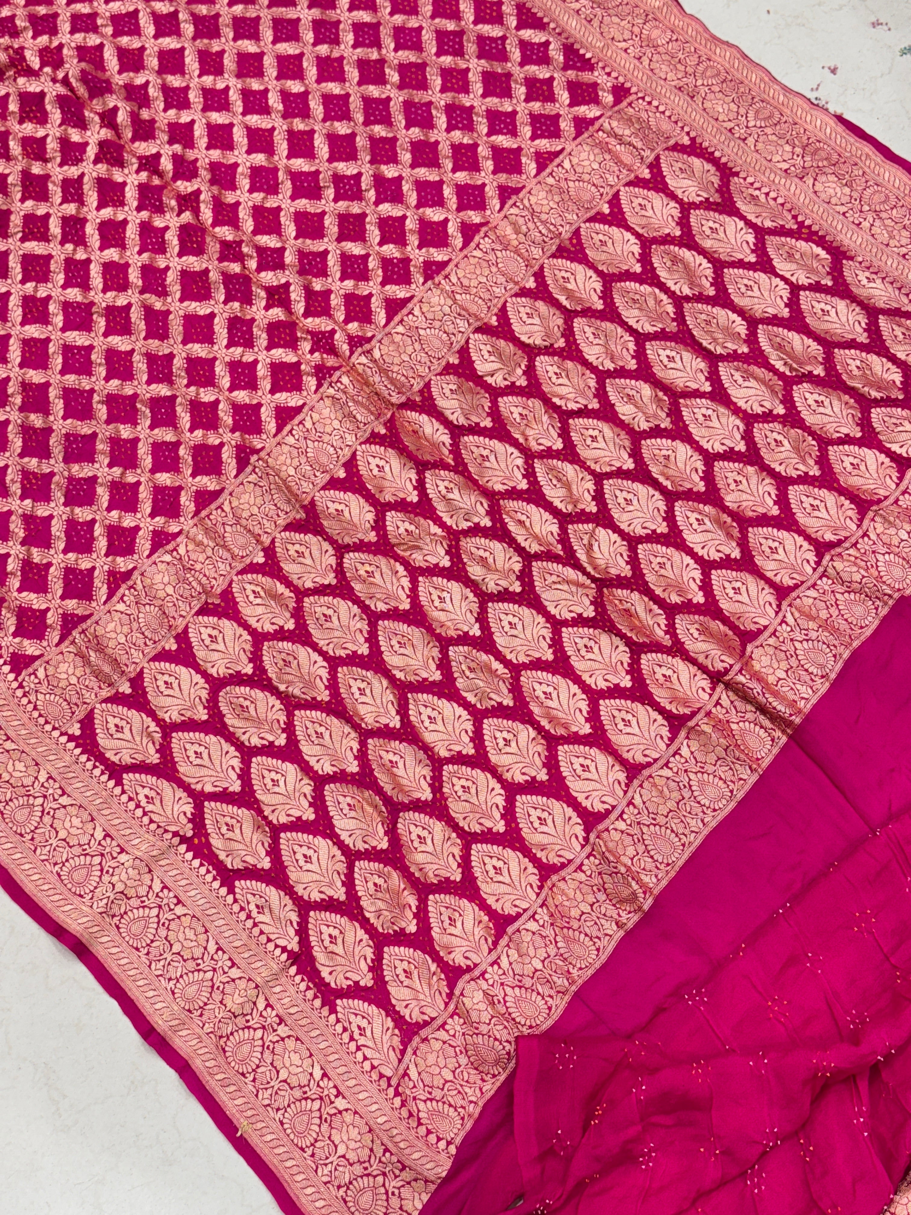 Rani Leaf Border Bandhej Bandhini Saree