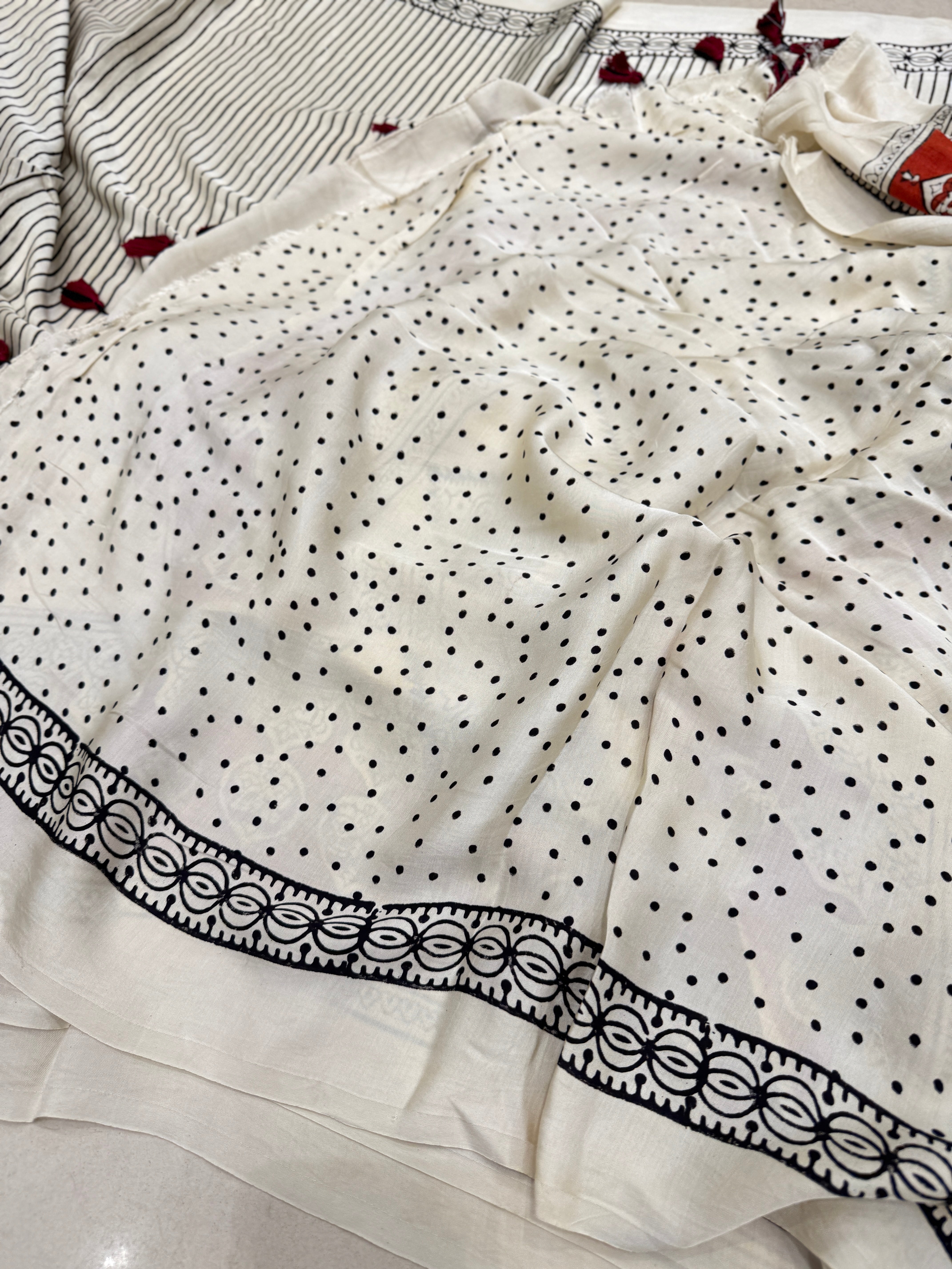 White Contemporary Temple Border Ajrakh Block Print Hand Pure Gajji Silk Saree