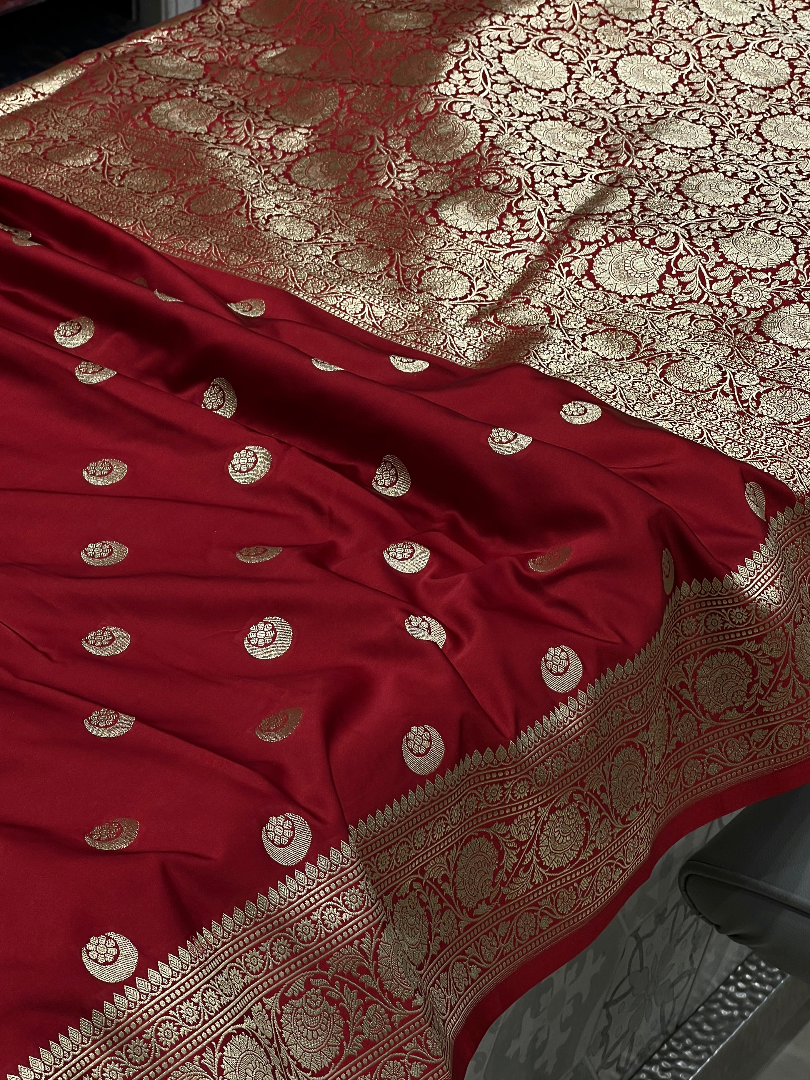 Maroon Banarasi Chand Butti Saree