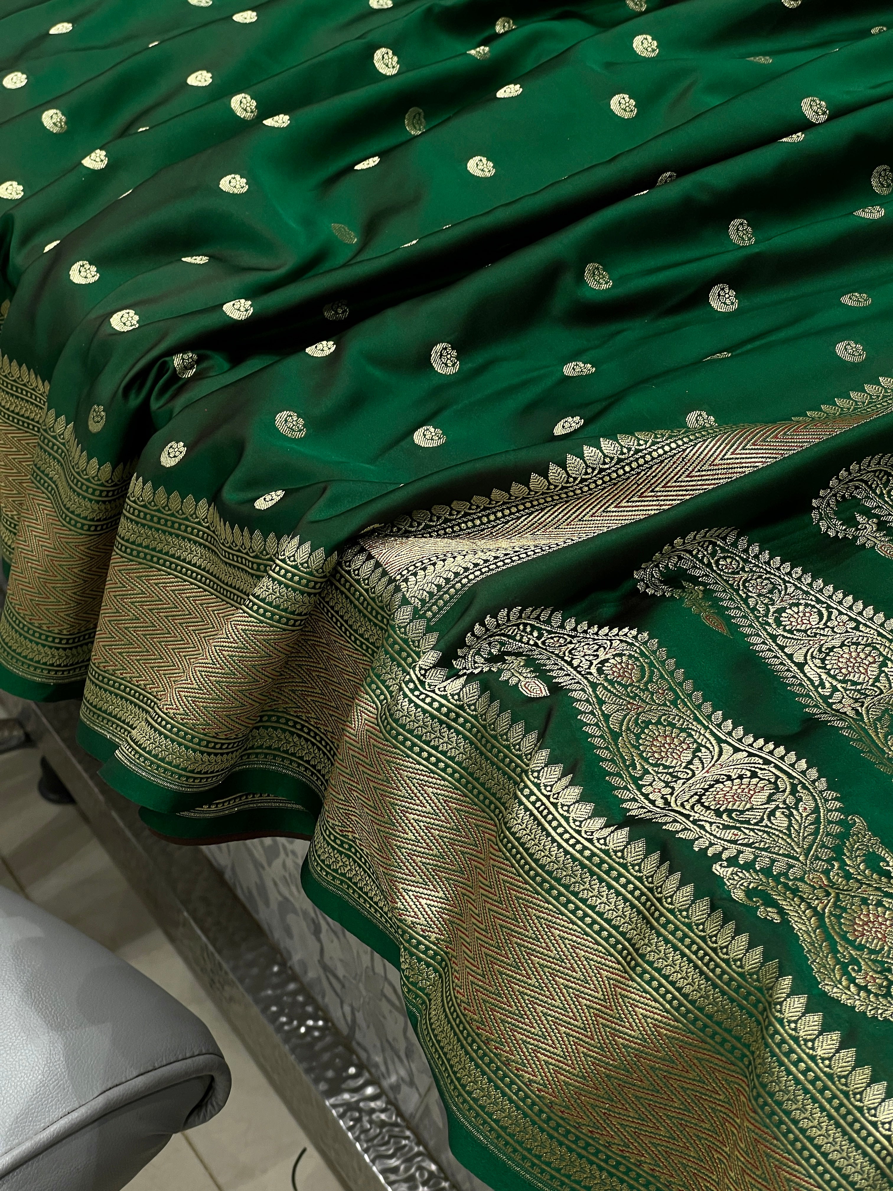 Bottle Green Banarasi Small Chand Butti Saree