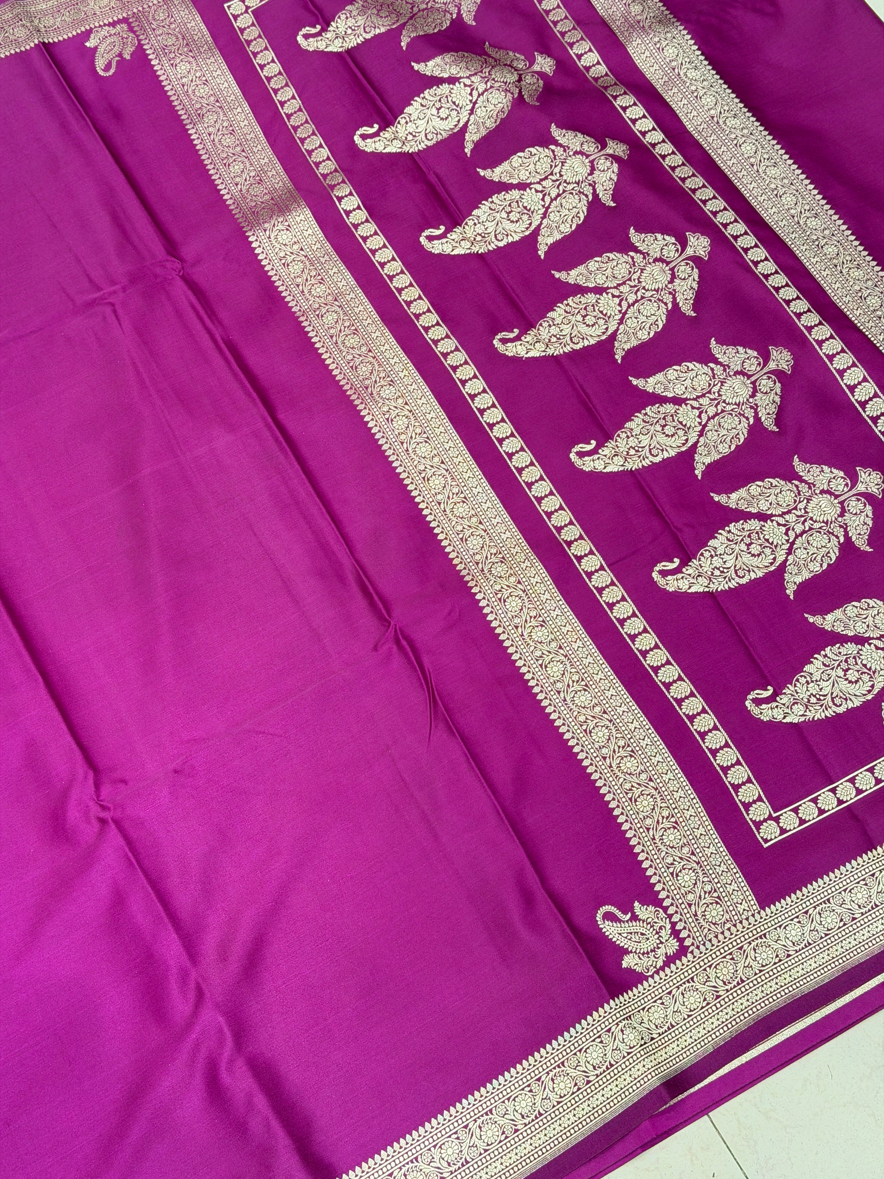 Wine Banarasi Raw Mango Style Banarasi Plain Silk Saree