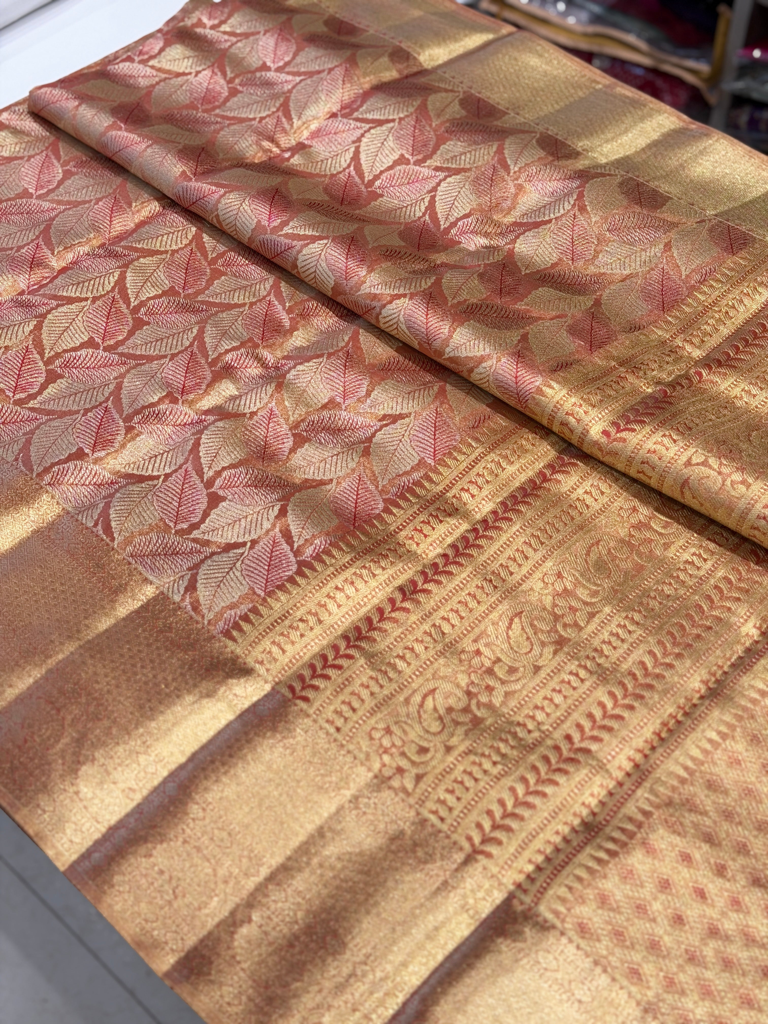 Red Petal Weave Handloom Kanjivaram Tissue Silk Saree