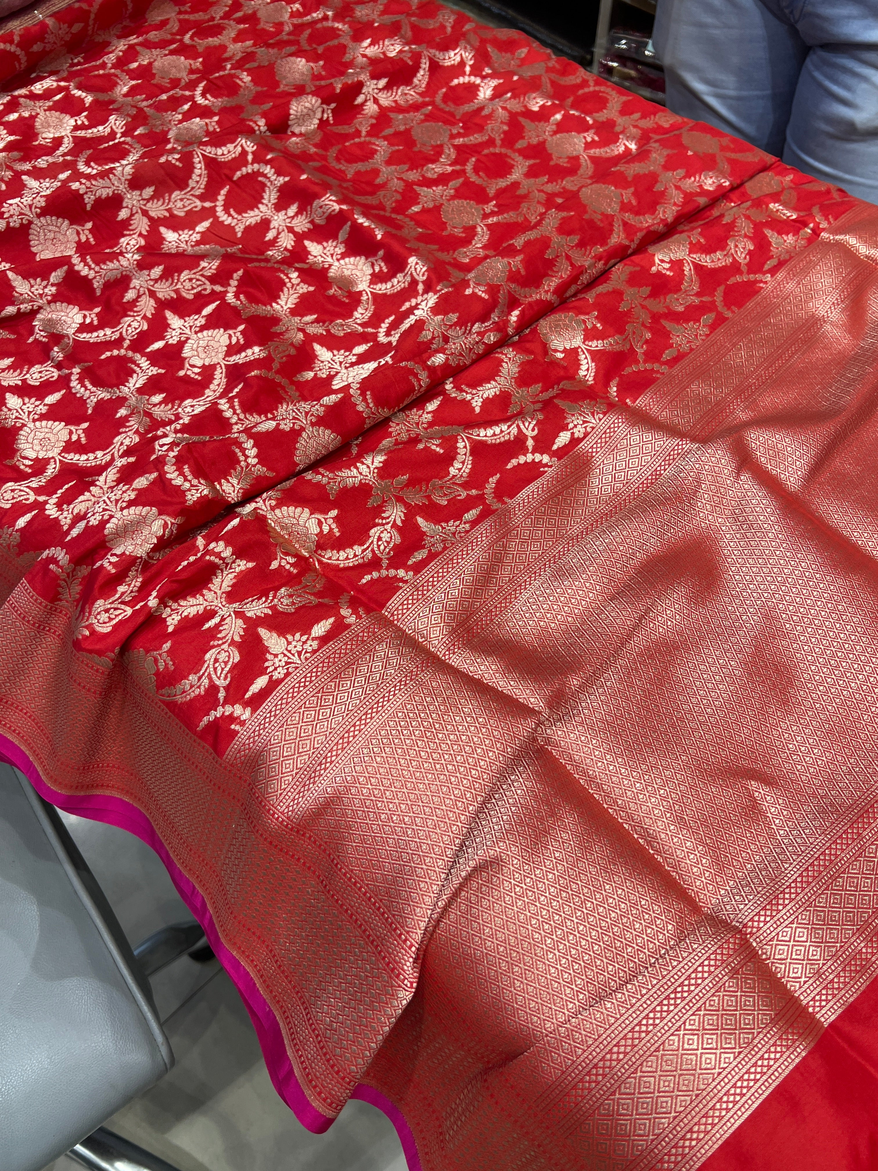 Red Katan Silk Floral Jaal with Rani Pink Piping Saree