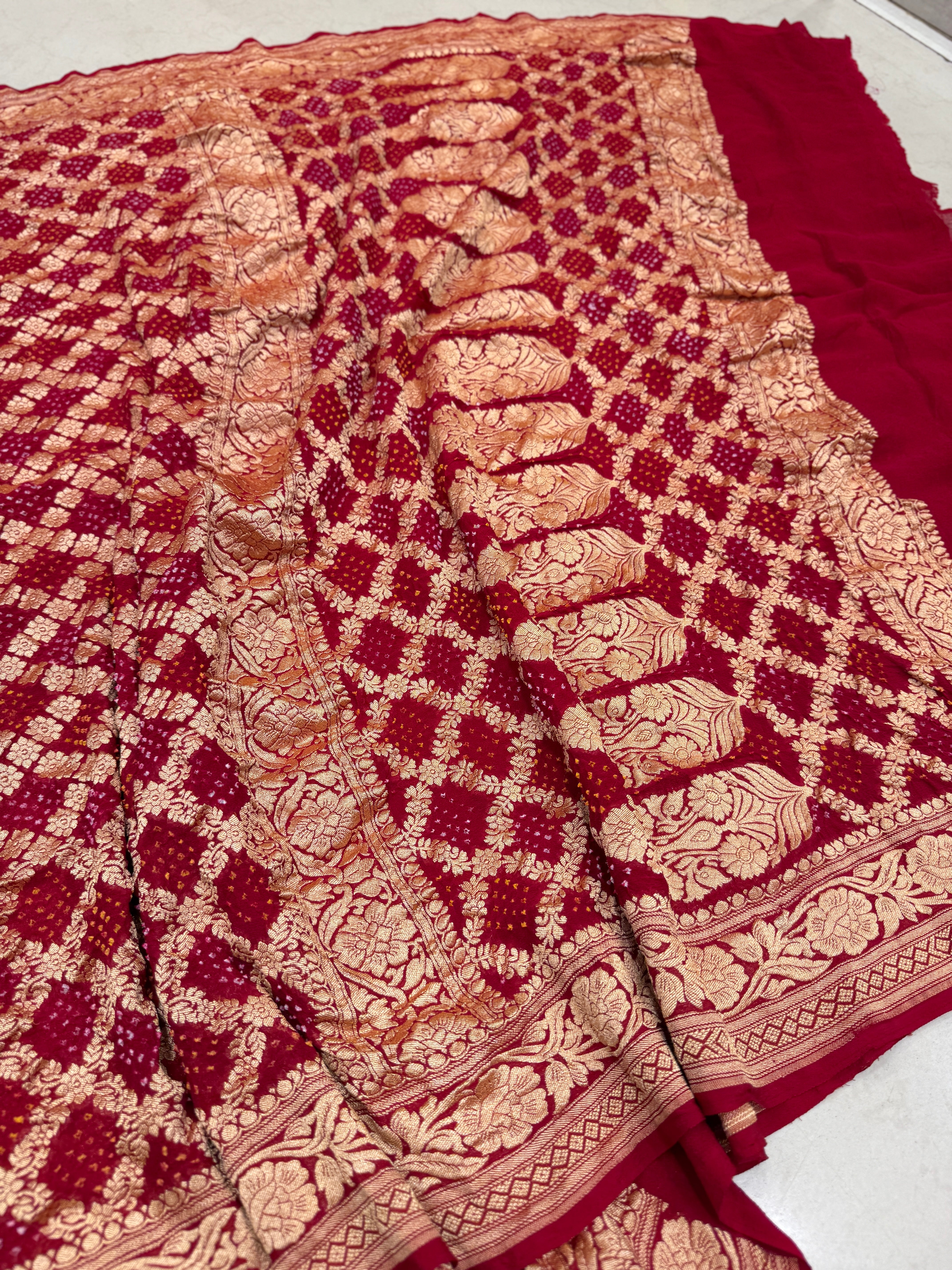 Maroon Floral Border Georgette Handloom Bandhej Bandhini Saree