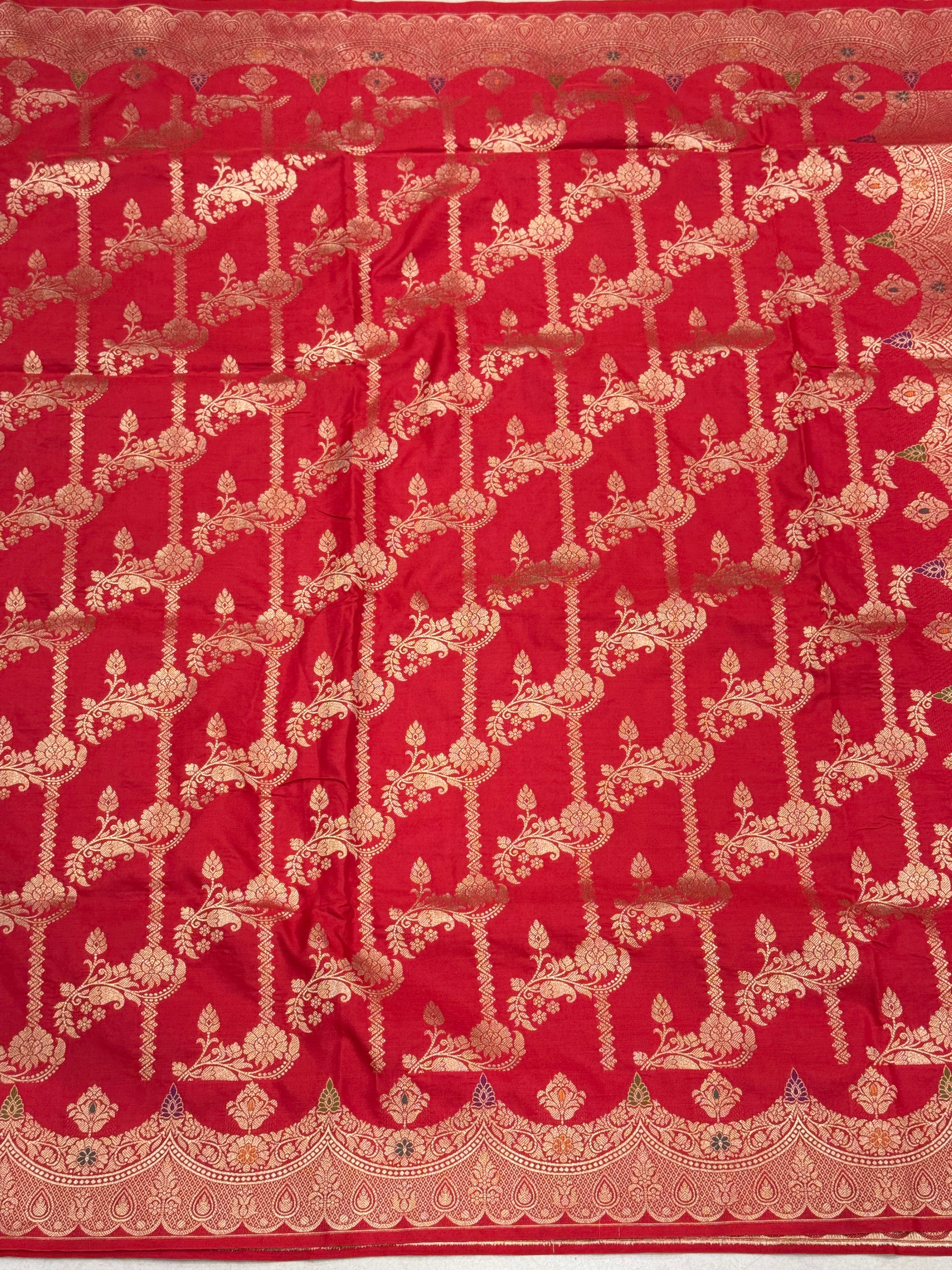 Red Leheriya Scallop Banarasi Silk Saree