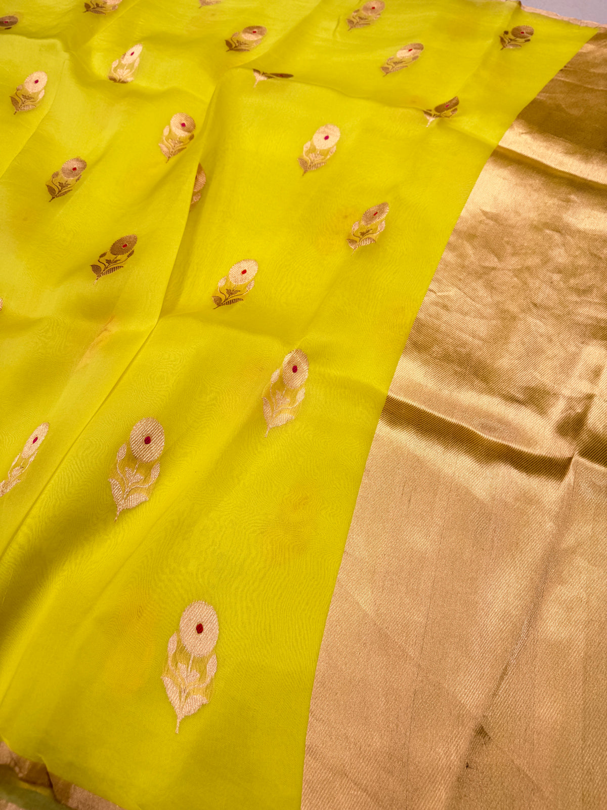 Neon Green Borderless Meena Handloom Banarasi Kora Silk Saree