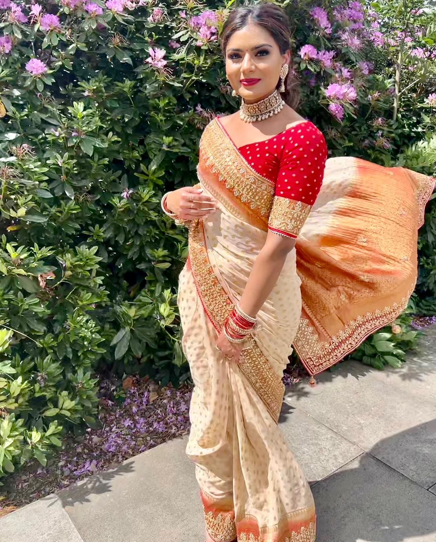 Beige Banarasi Georgette Butti Gotapatti Saree