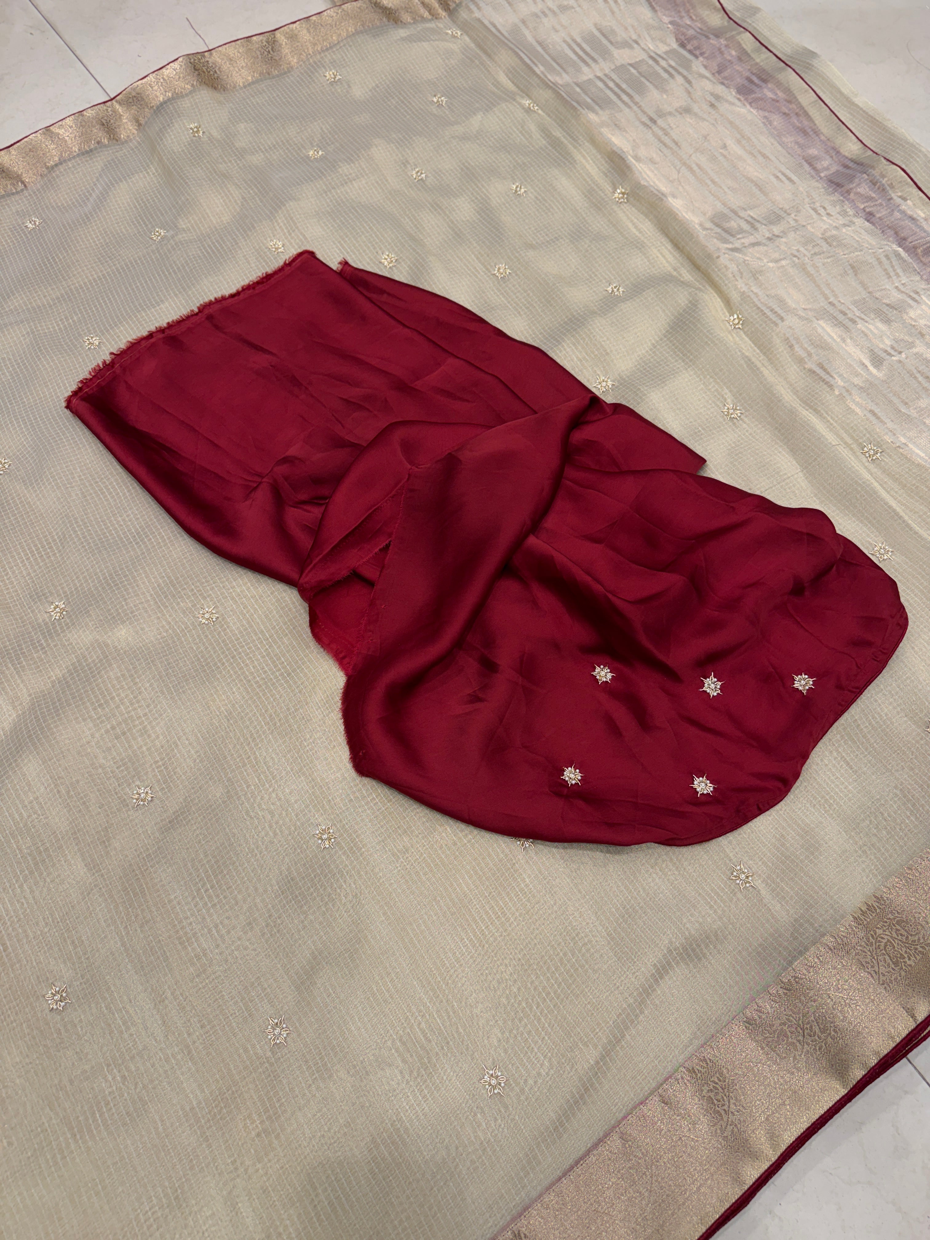 Soft Tissue Sitara Buttis Contrast Blouse Saree