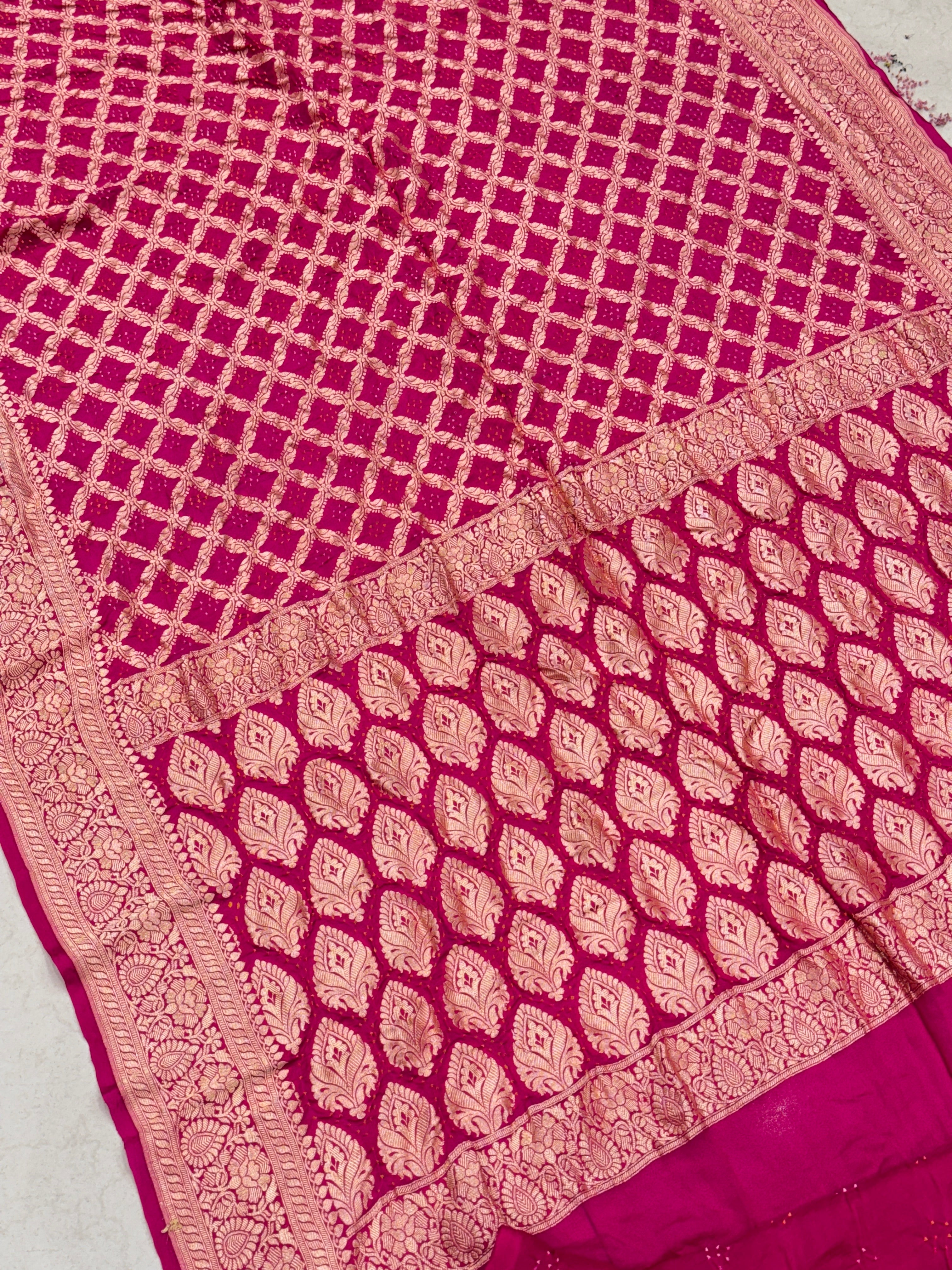 Rani Leaf Border Bandhej Bandhini Saree