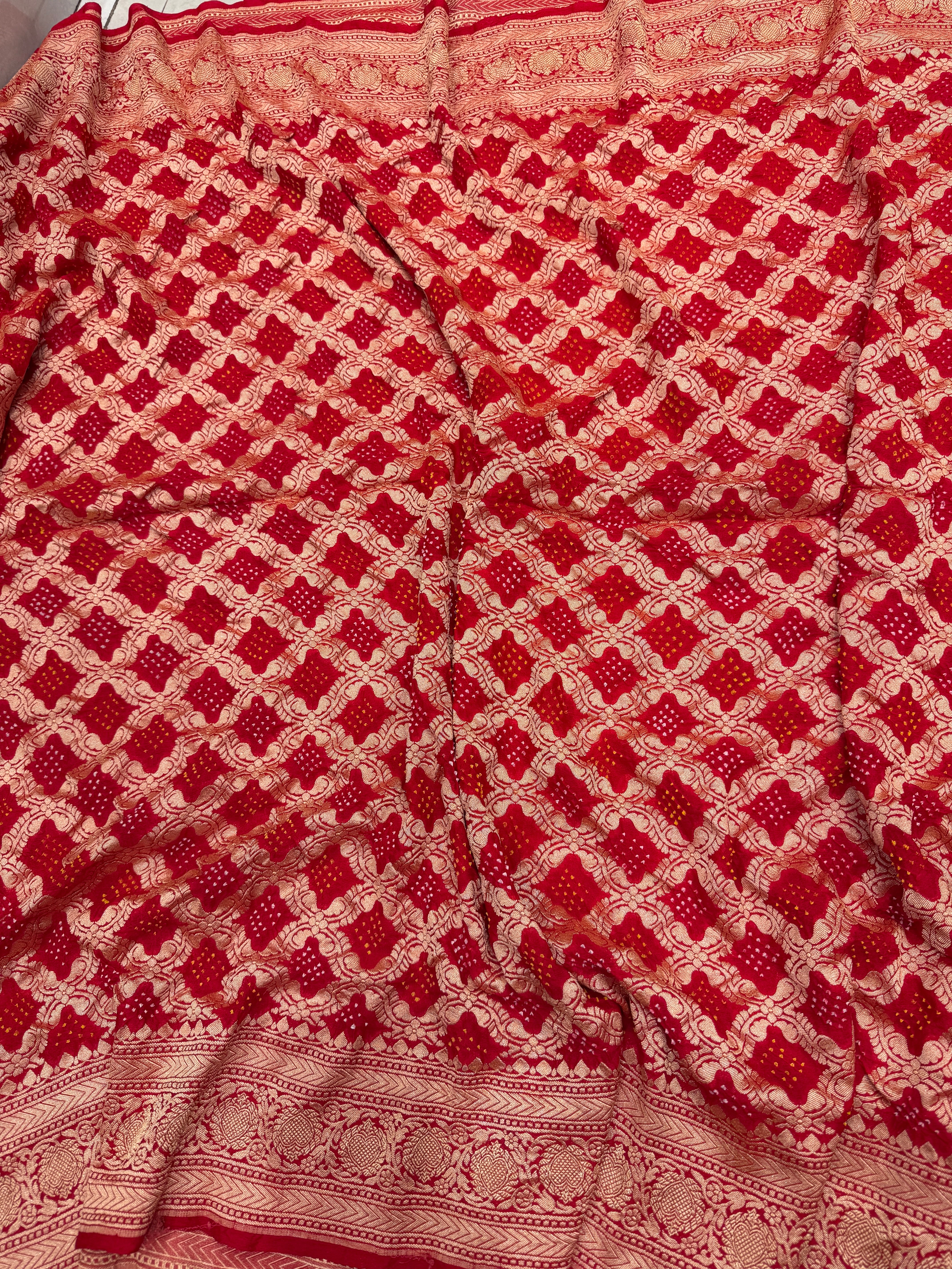 Red Heart Border Georgette Handloom Bandhej Bandhini Saree