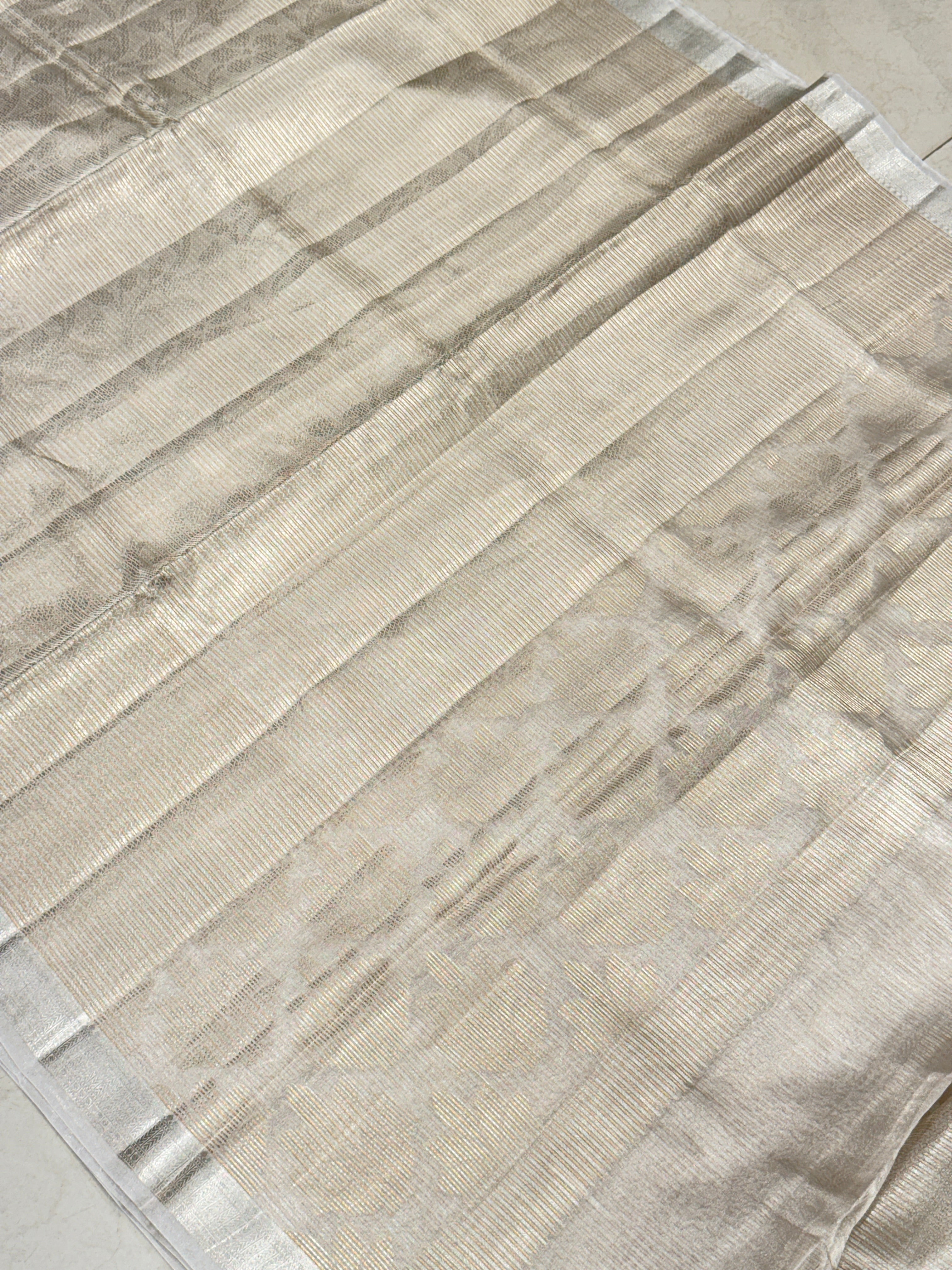 Light Gold Double Tissue Contemporary Banarasi Saree
