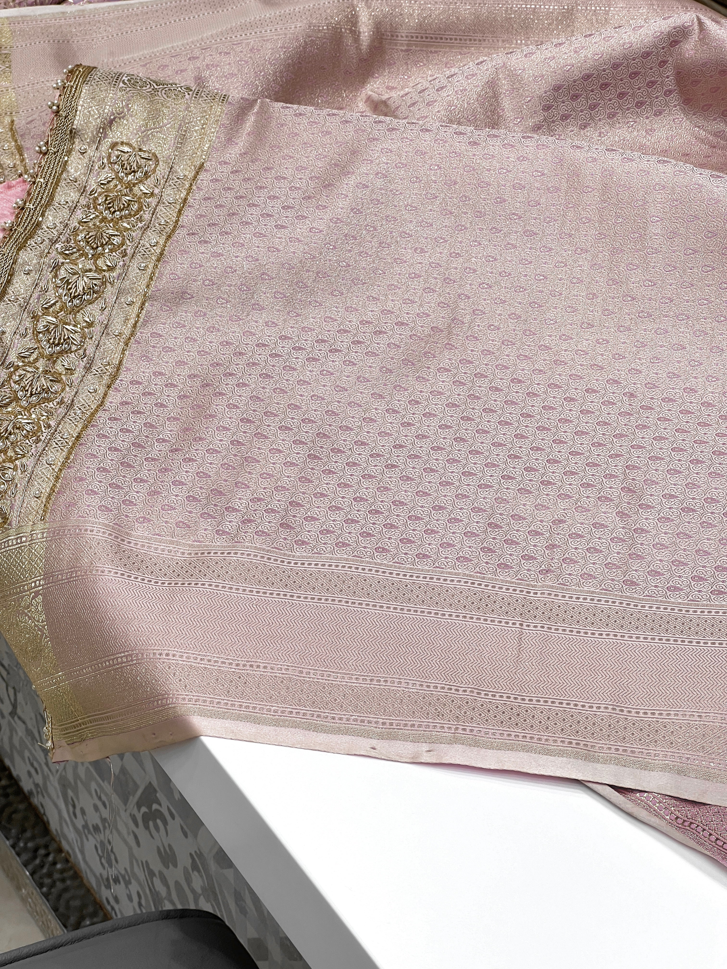 Lilac Pink Banarasi Silk Hand Embroidery Saree