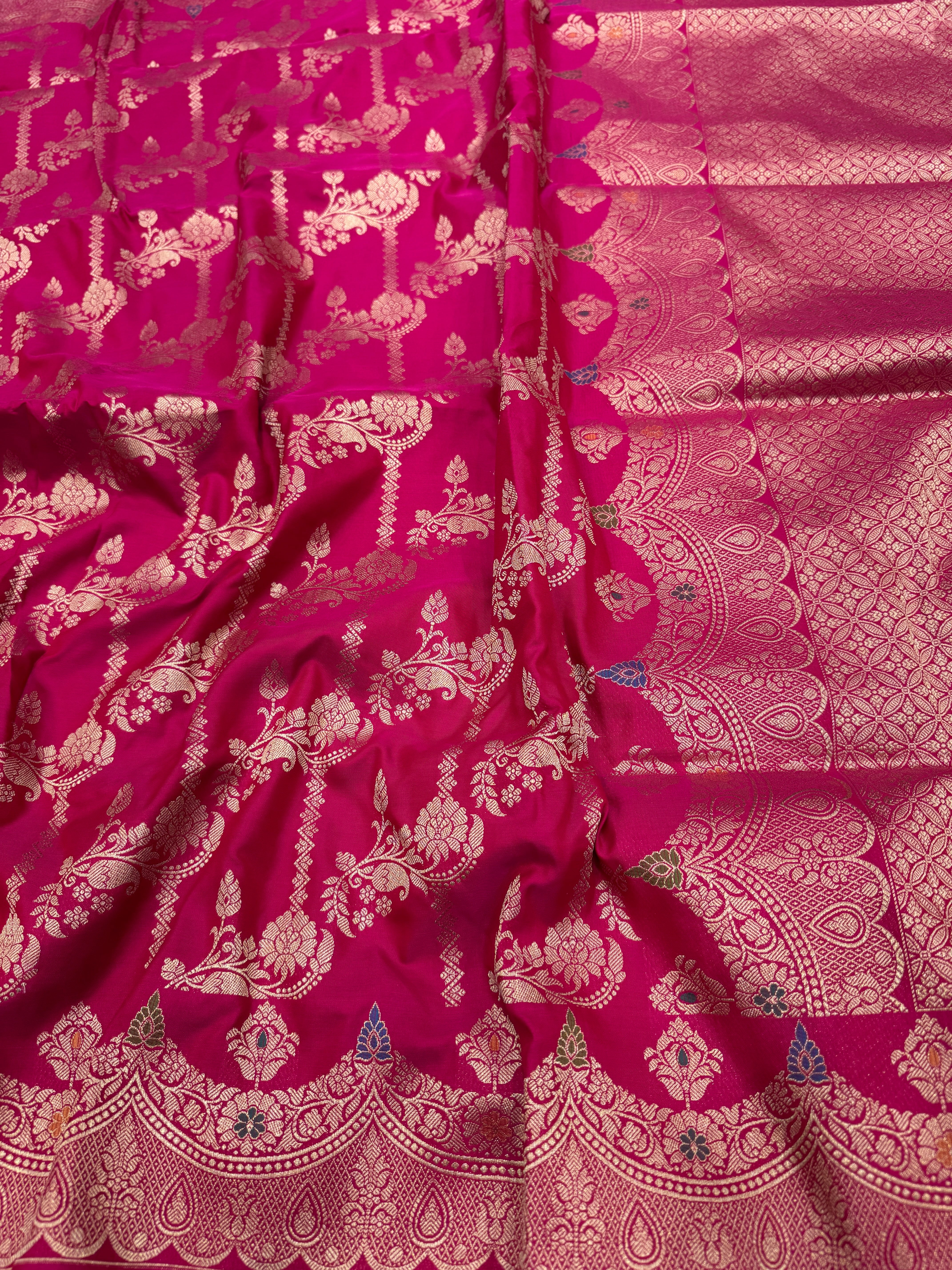 Rani Pink Banarasi Silk Meenakari Scallop Border Weaved Saree