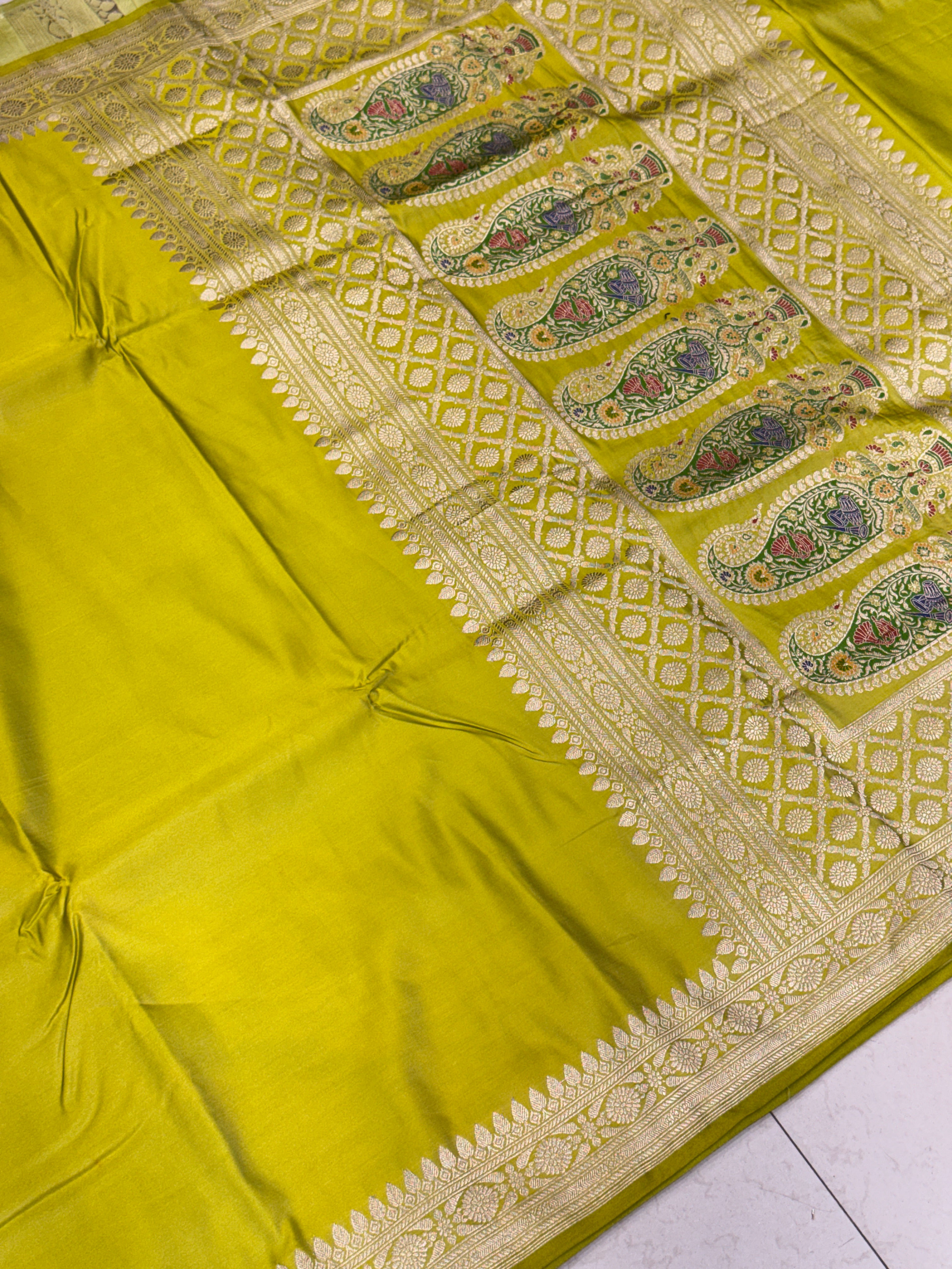 Lime Green Banarasi Plain Body Meena Pallu Saree
