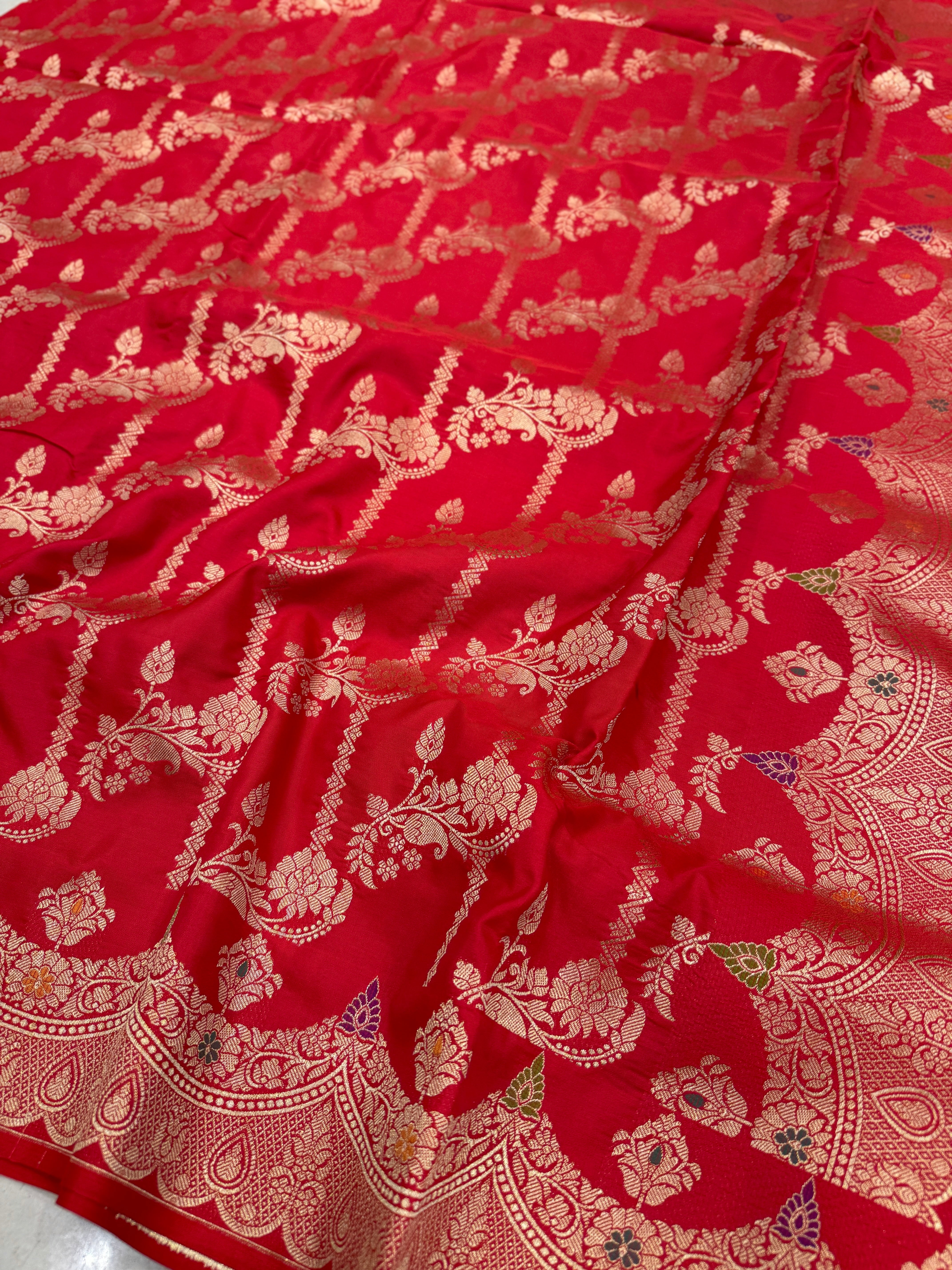 Red Leheriya Scallop Banarasi Silk Saree